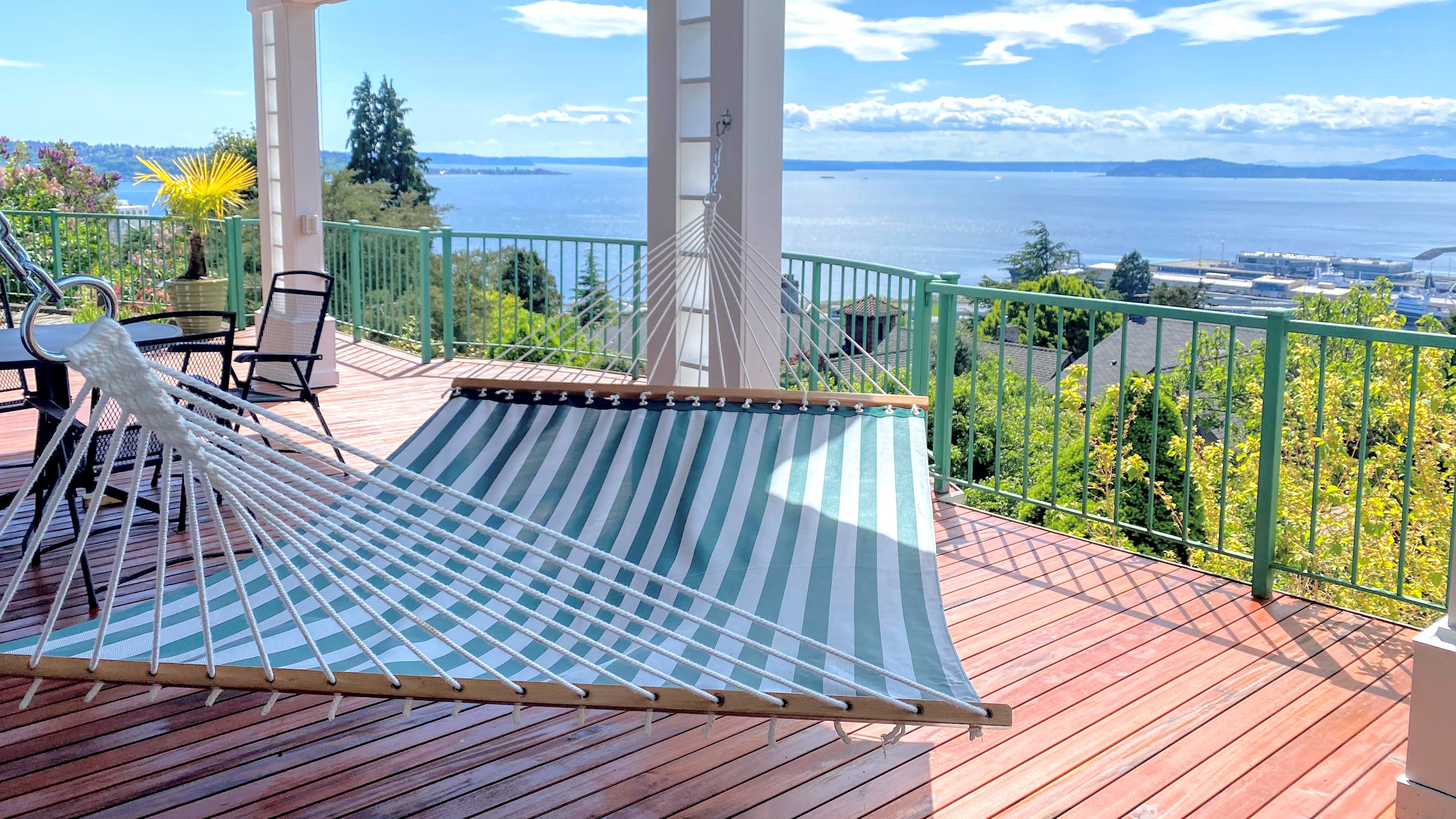 Stunning Views & Sunset Deck | Near Climate Pledge