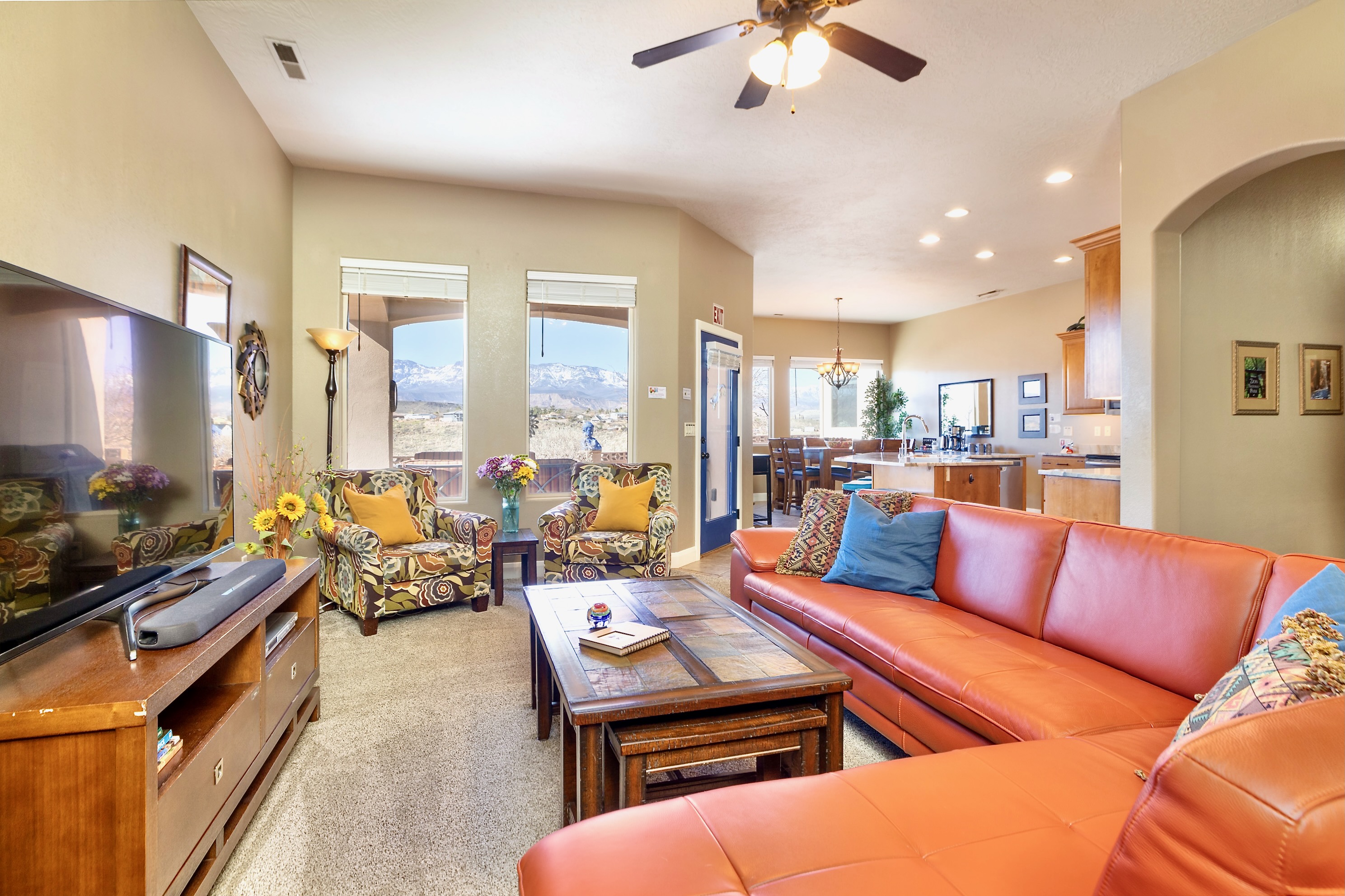 Upscale w/ Mtn Views, Hot Tub, 25 Mins to Zion NP