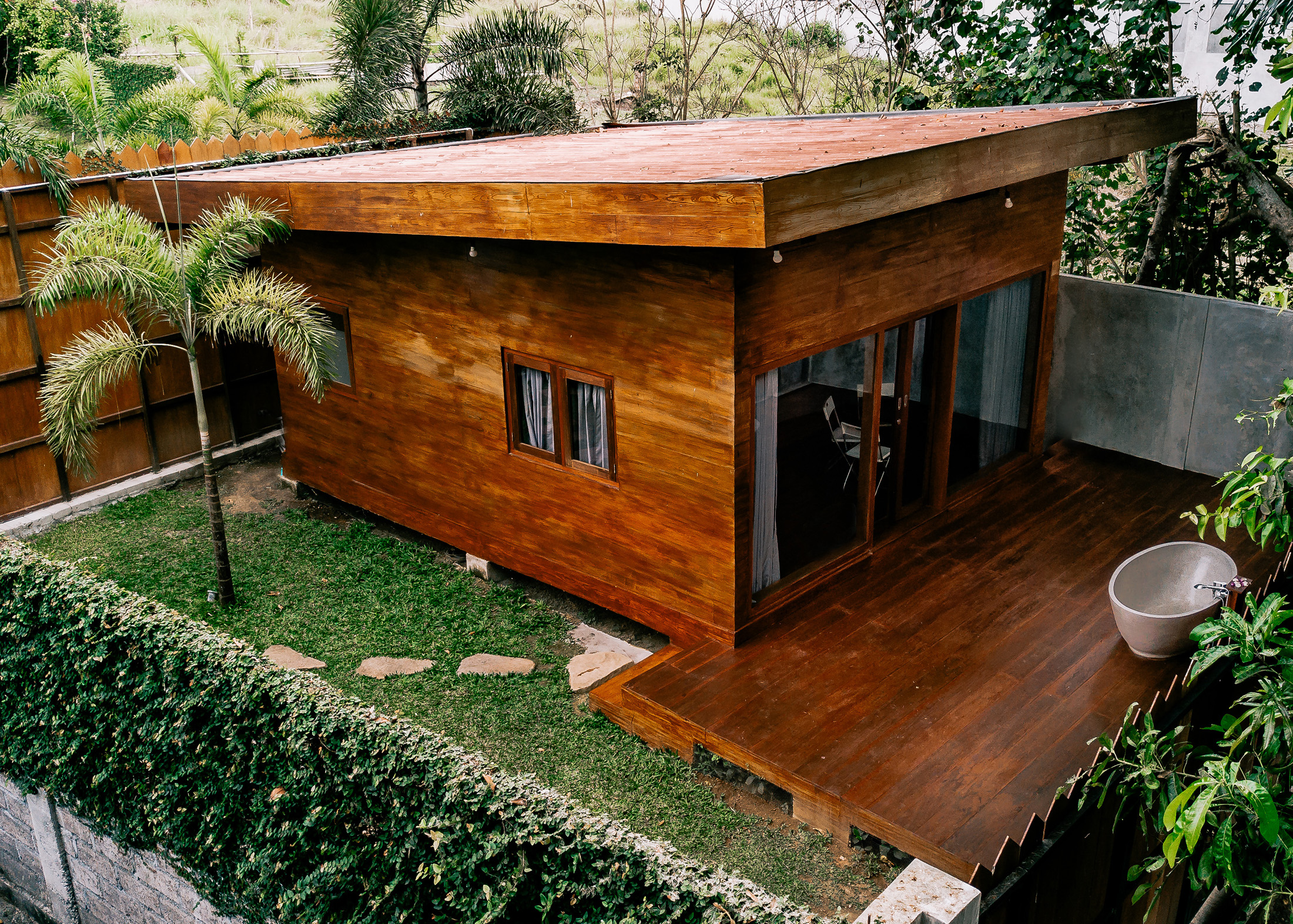 Stand-alone entire house in a quiet area