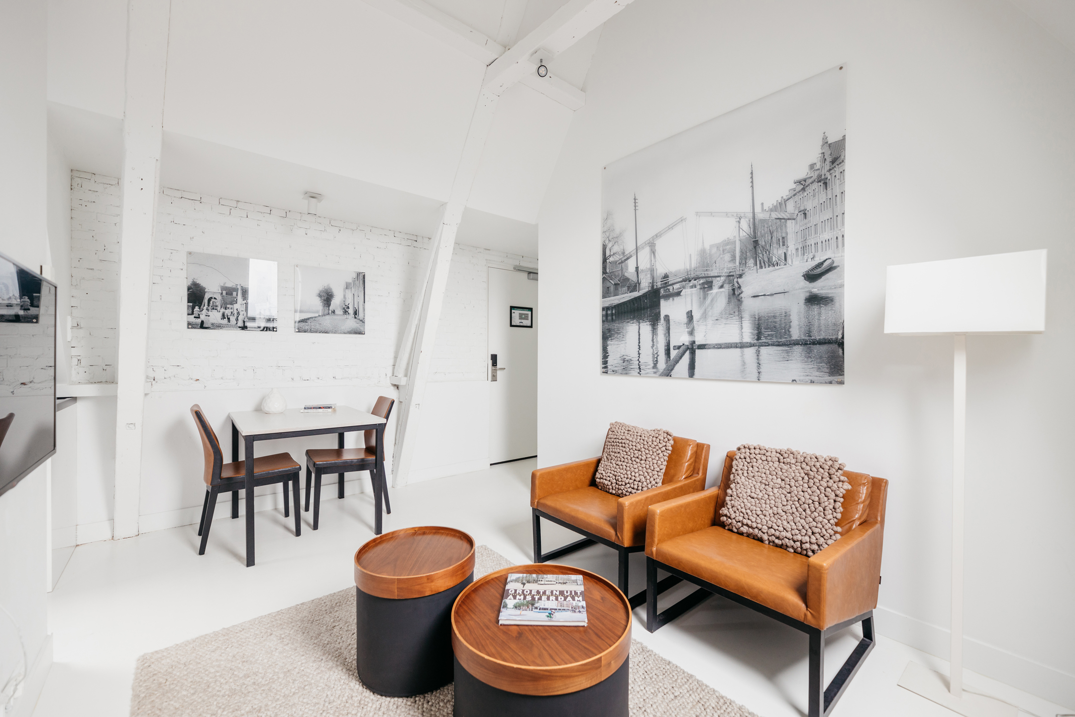 Peaceful One-Bedroom Apt at YAYS Salthouse Canal — Amsterdam stay