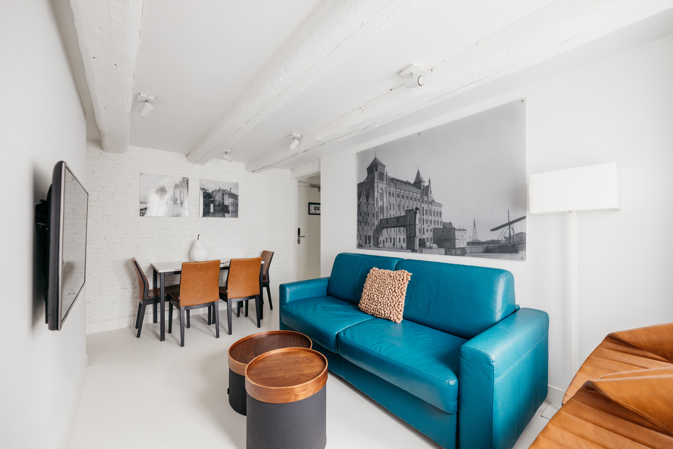 Chic One-Bedroom Apartment at YAYS Salthouse Canal — Amsterdam stay
