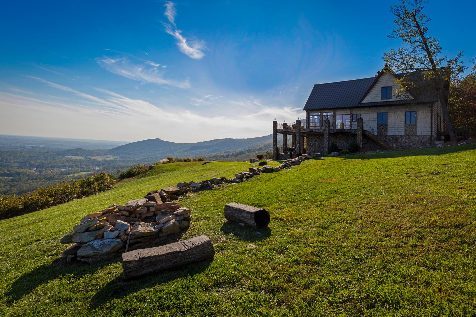Cabin with incredible views 15 min to Hanging Rock Cabins for Rent in