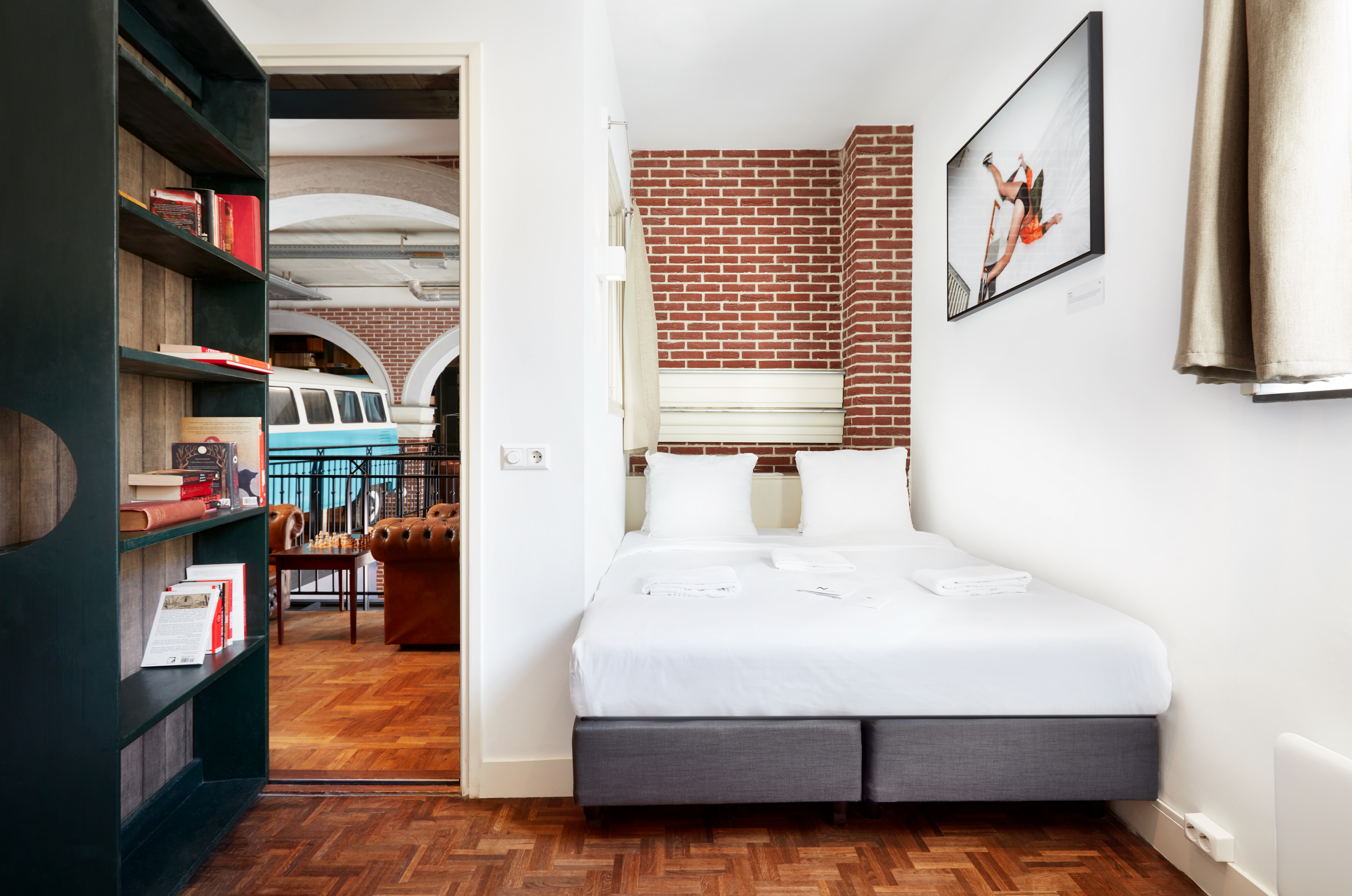 Hotel Not Hotel Amsterdam: Secret Bookcase XL — Amsterdam stay
