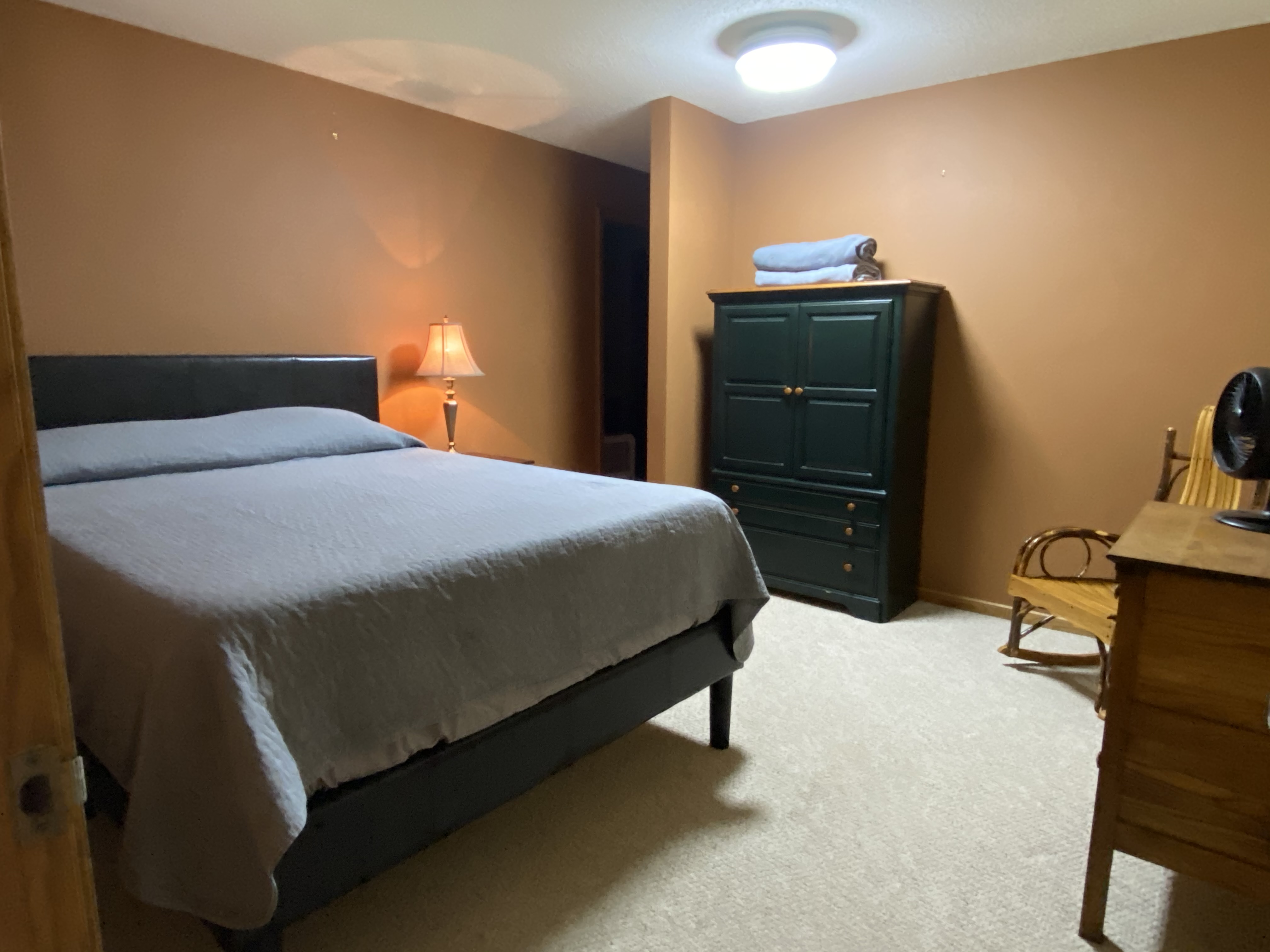 The Glass House on Lake Houses for Rent in