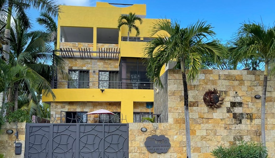 Casa Loreto- Studio A  Puerto Morelos**Beachside**
