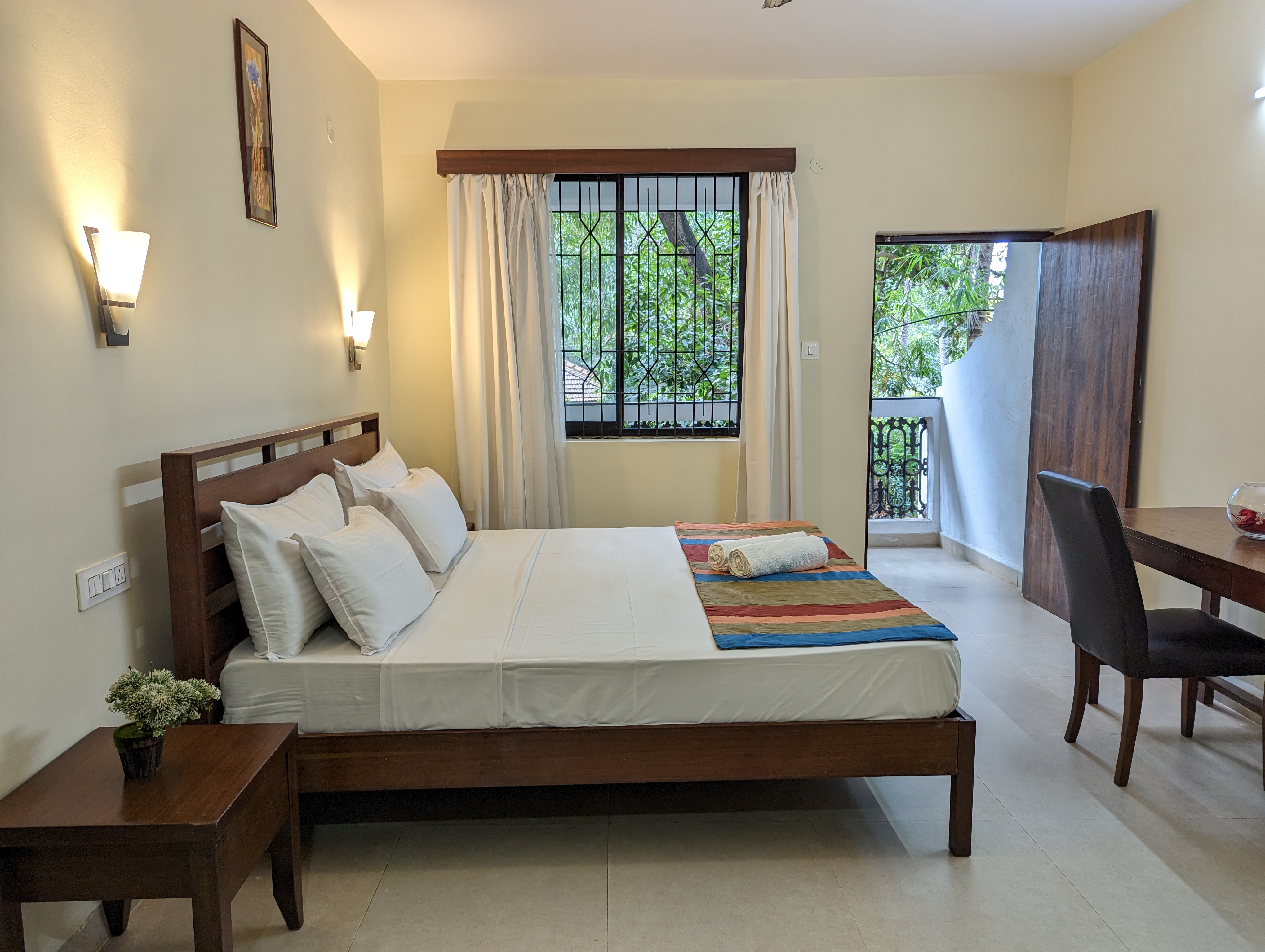 Deluxe 2BK AC Apartment near the beach