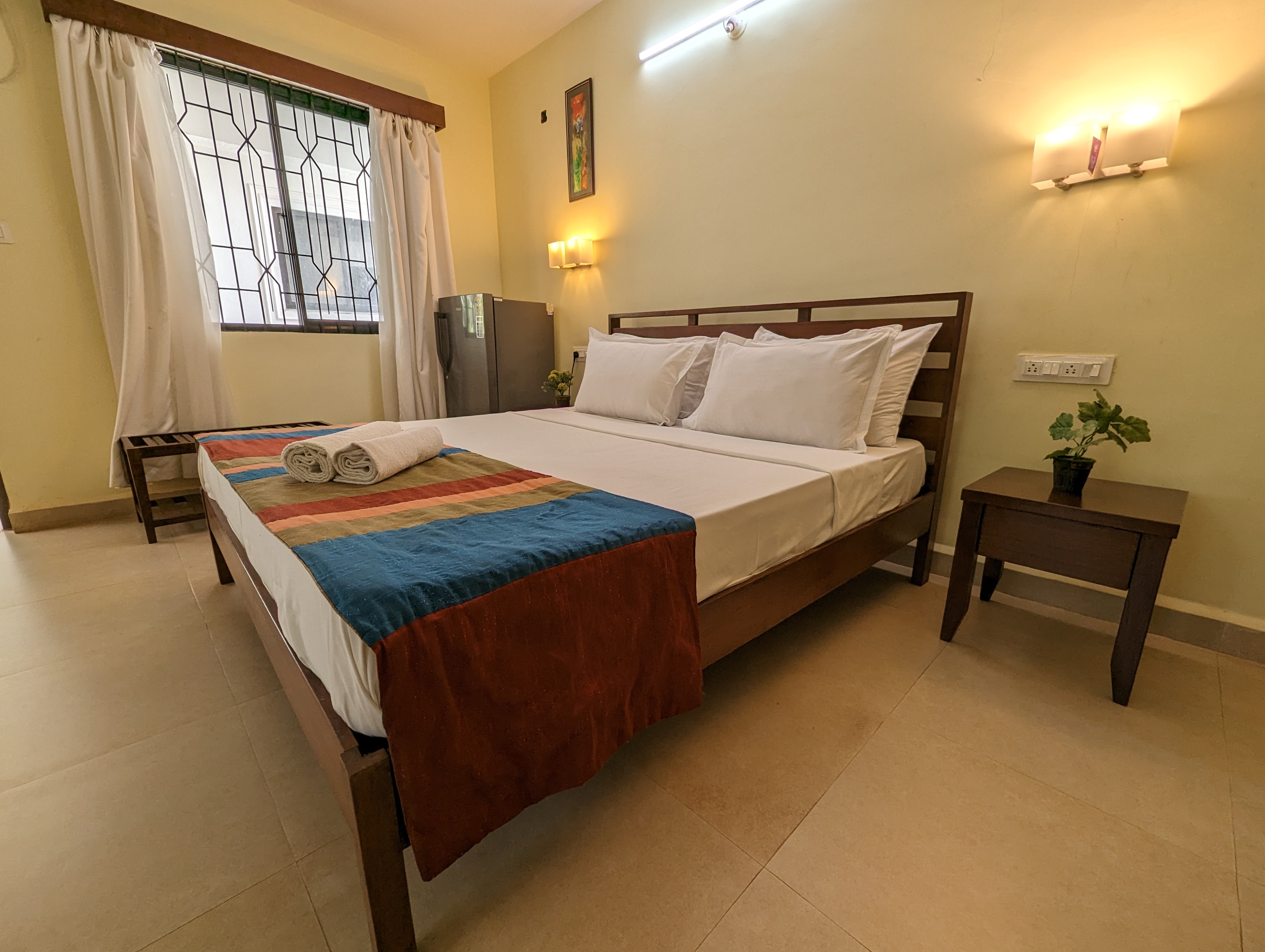 Deluxe AC Apartment near the beach