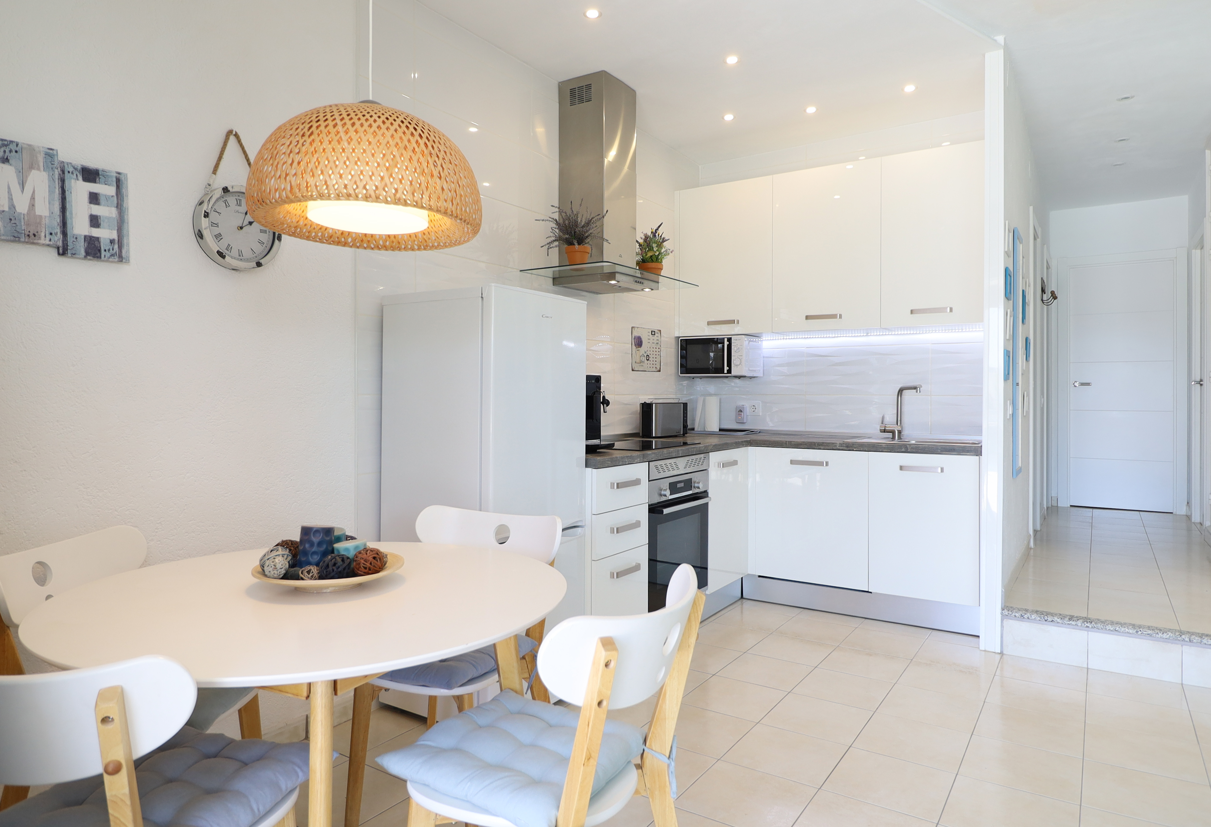 Cozy holiday home, private mooring and parking