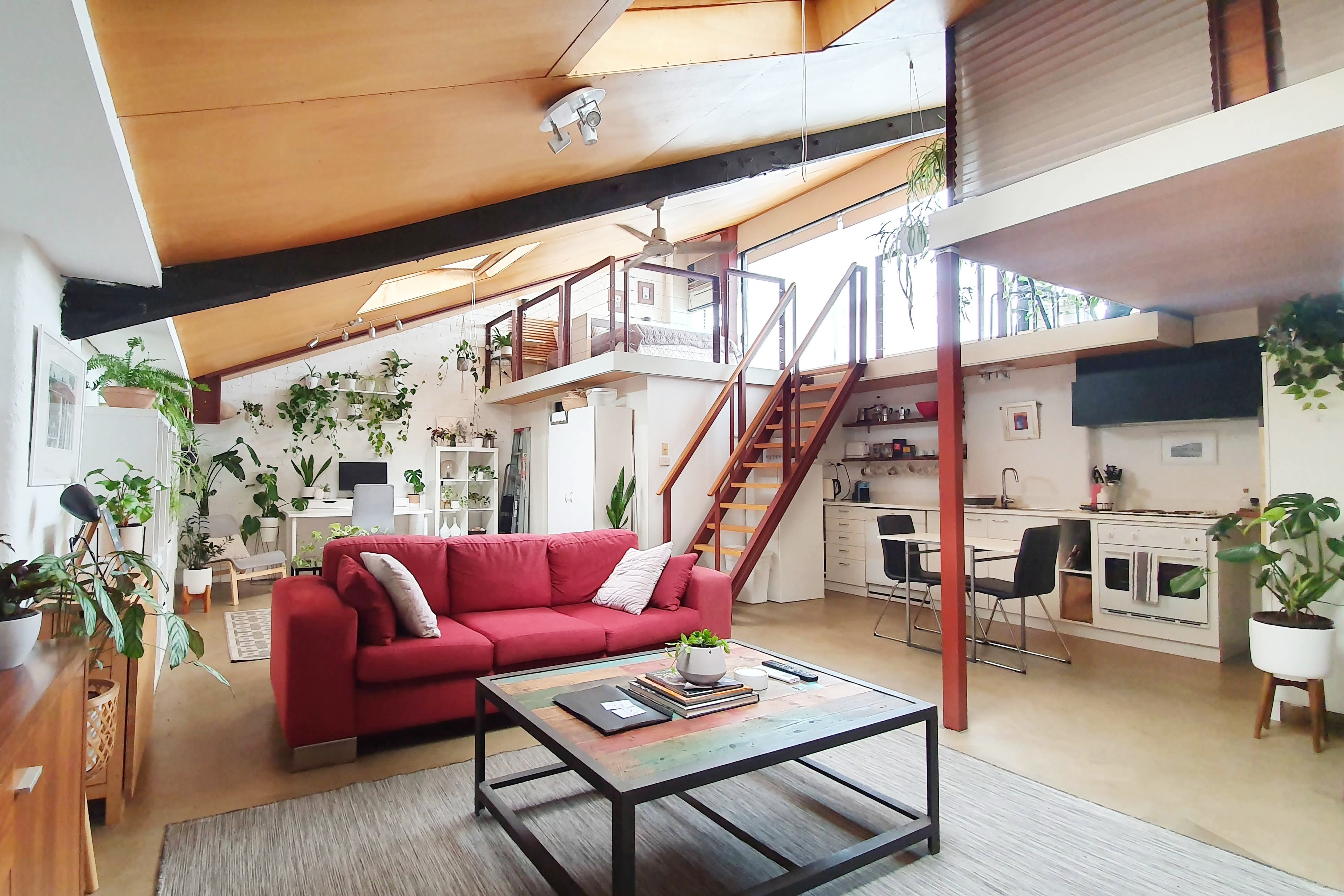 Warehouse Loft Convenient location. Late checkout