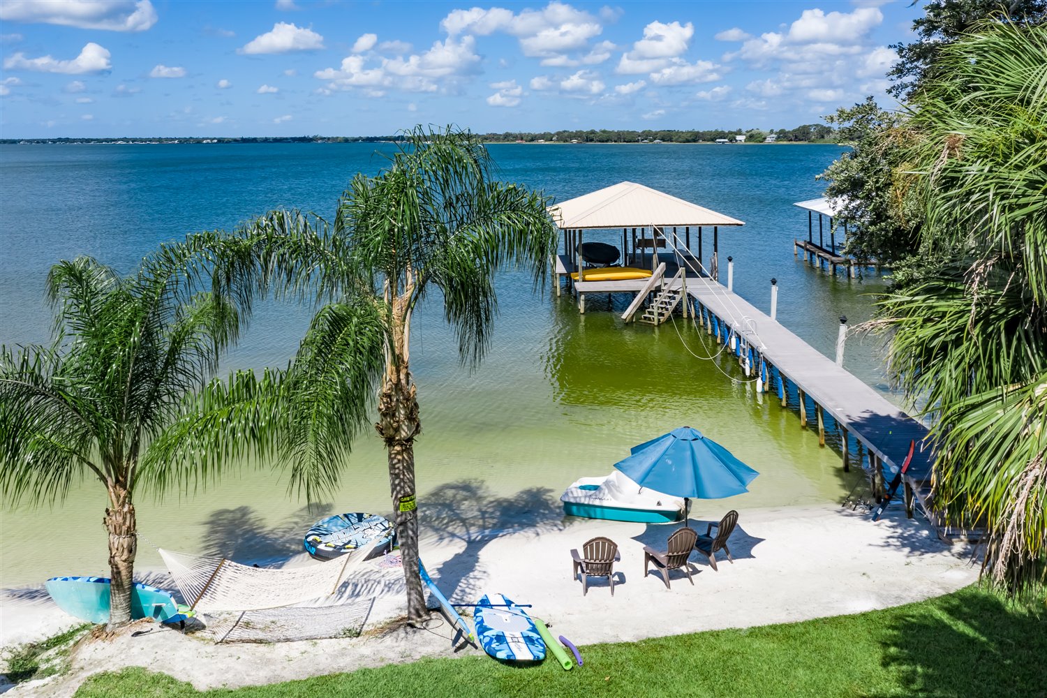 Lake / Beach Large 7 Bedroom, 4 Bath Paradise! Houses for Rent in