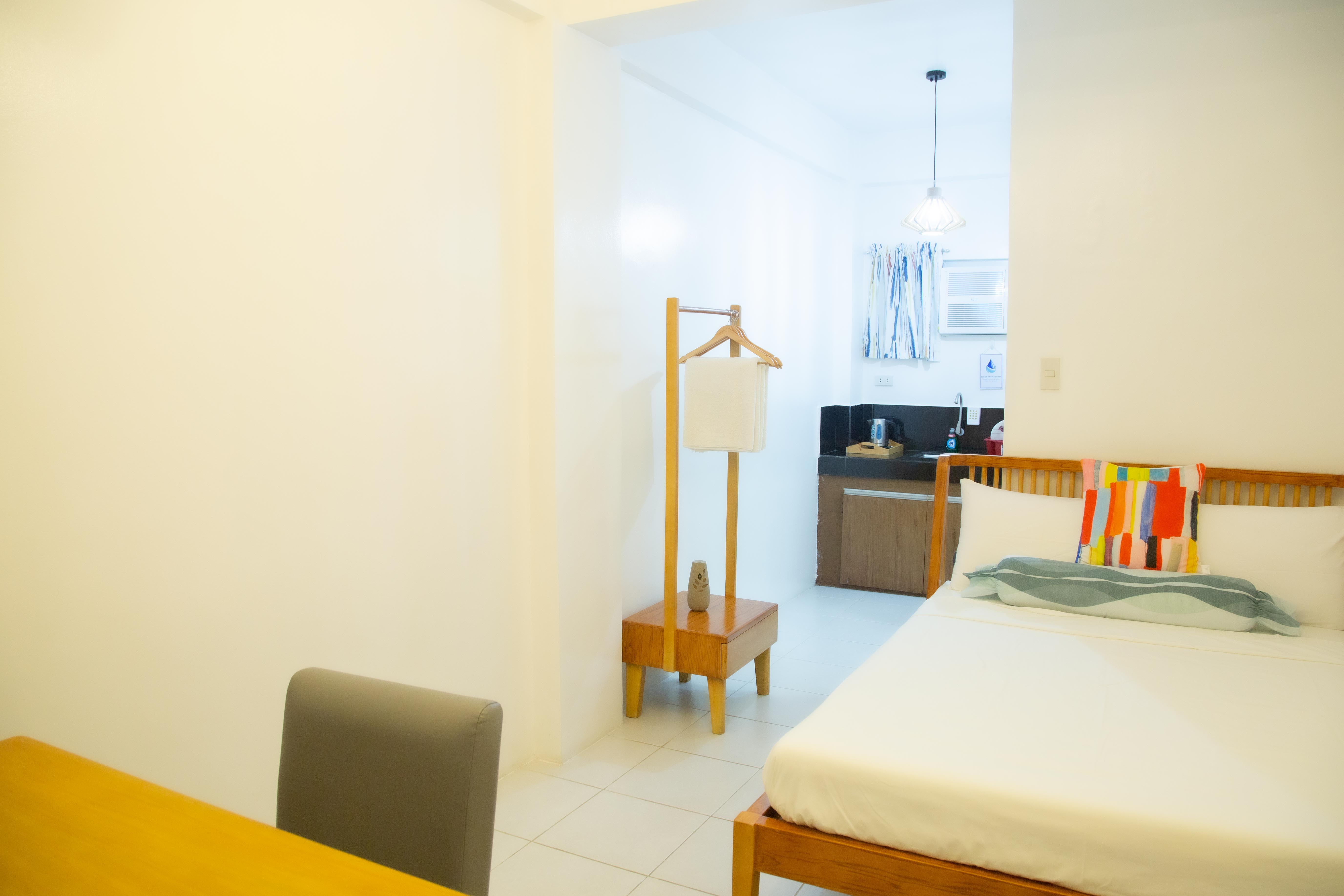 PAINAWA Bed & Breakfast, Iba Zambales 3 Apartments for Rent in Iba