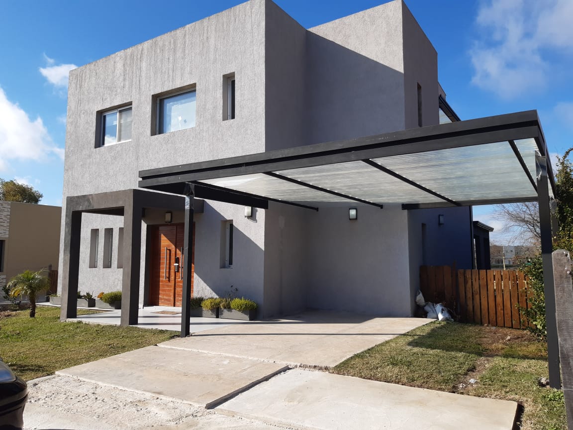 Beautiful house with country s/panamericana pool