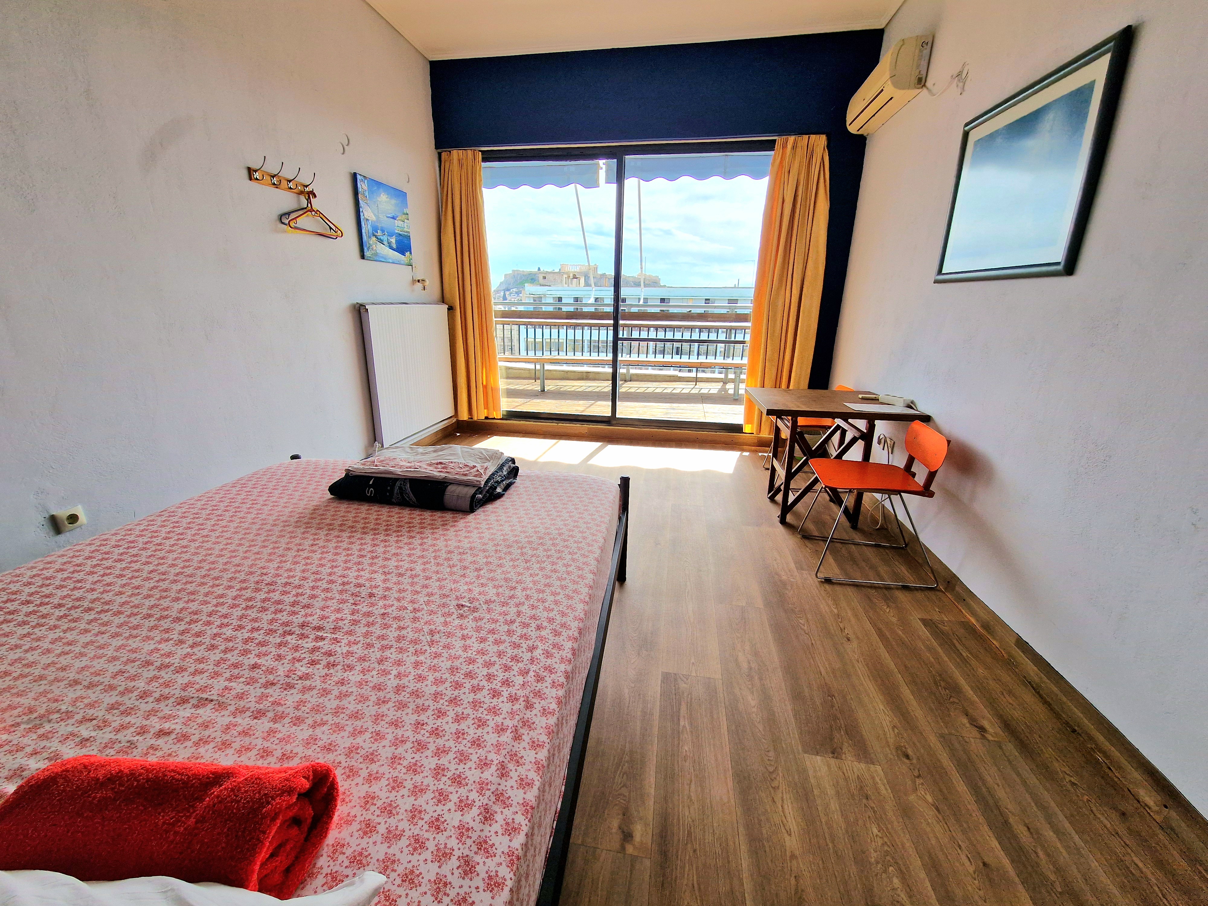 3 ‡⁸ Student Room with Balcony & Acropolis View