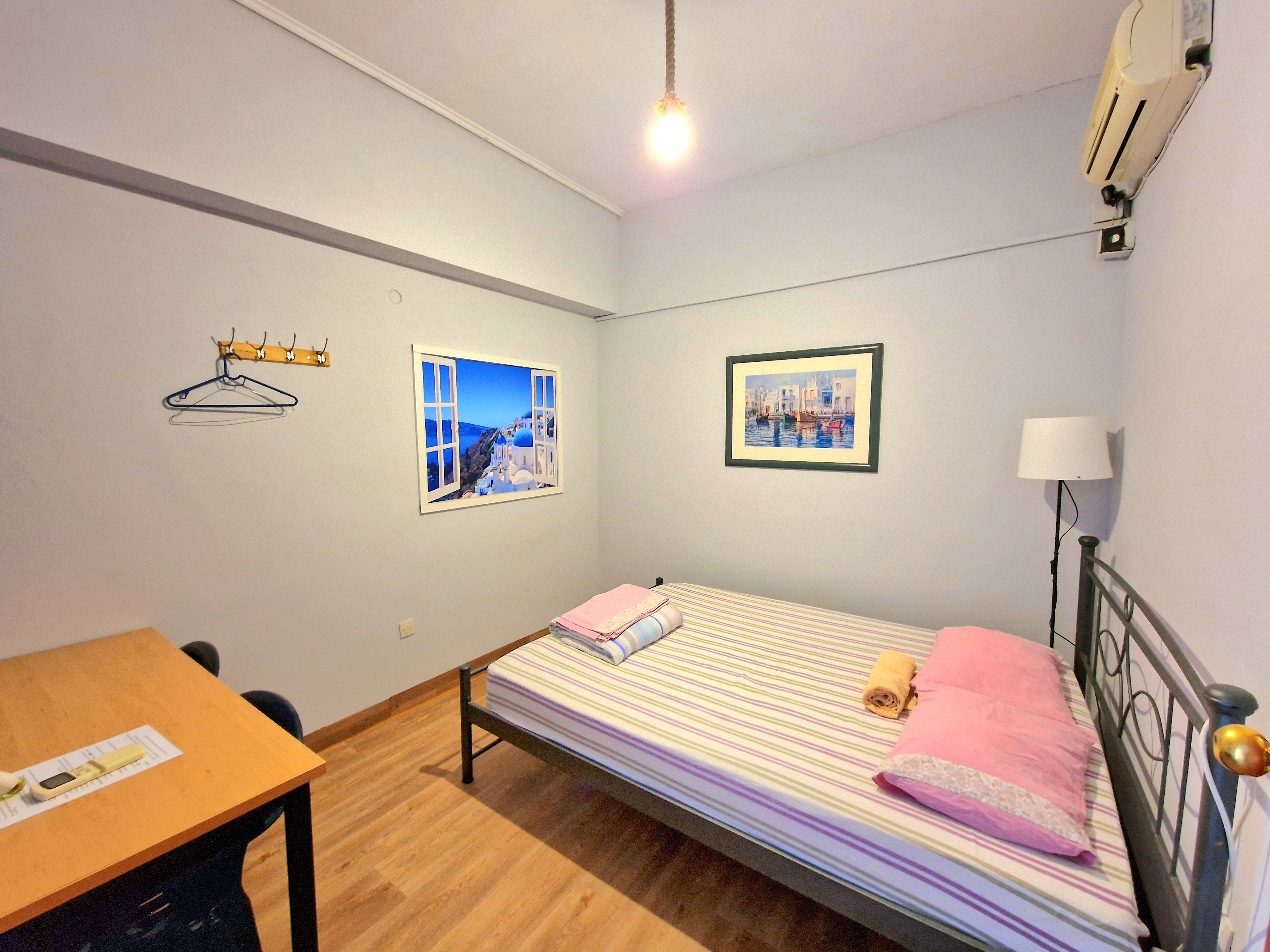 7 ‡⁸ Student Economy Room & Acropolis View Balcony