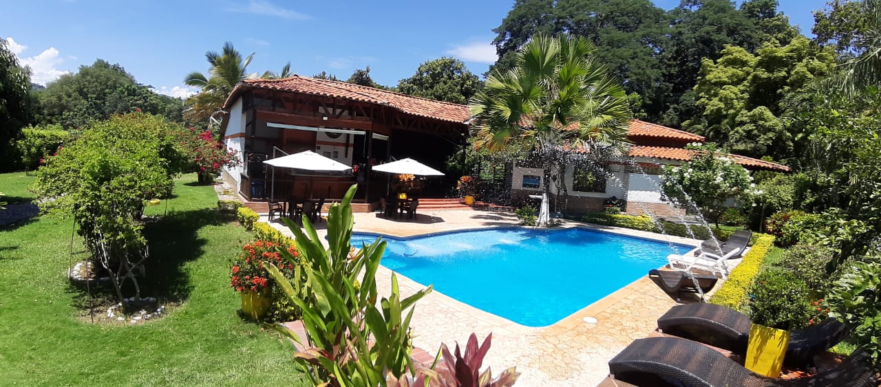 cozy property with  pool and jacuzzi