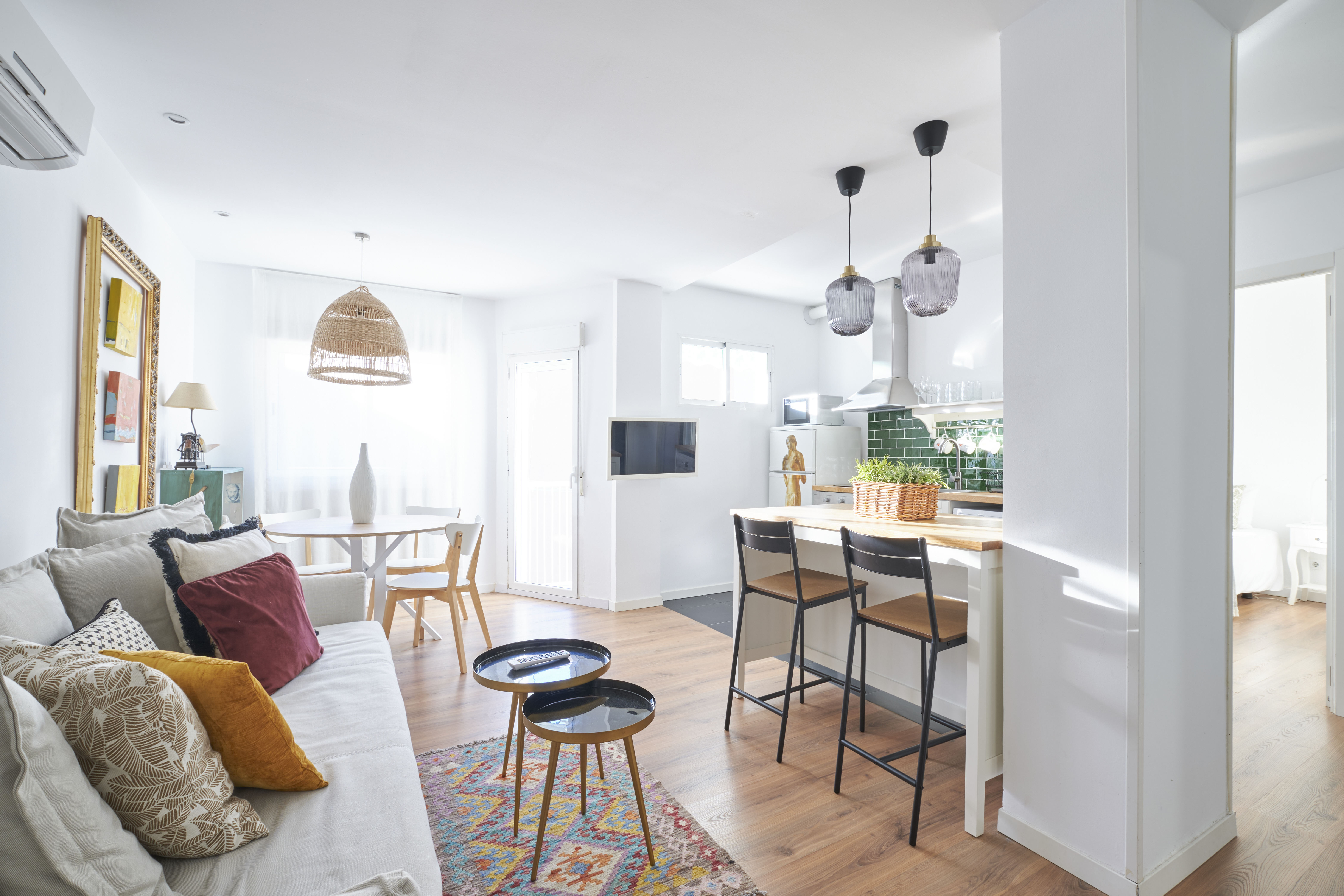 LA LATINA, LIVE AND EXPERIENCE, AC ALL FLAT