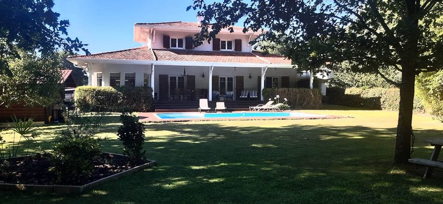 Large villa  in the heart of the Bassin d 'Arcachon.