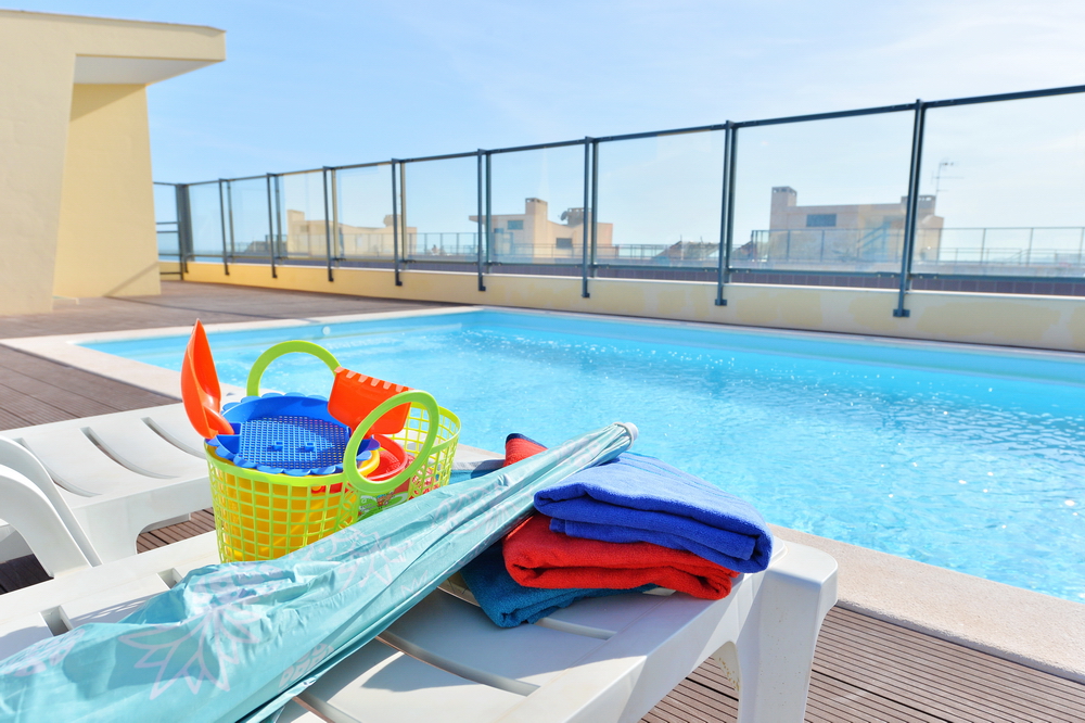Floripes Luxury Apartment with Pool on Rooftop