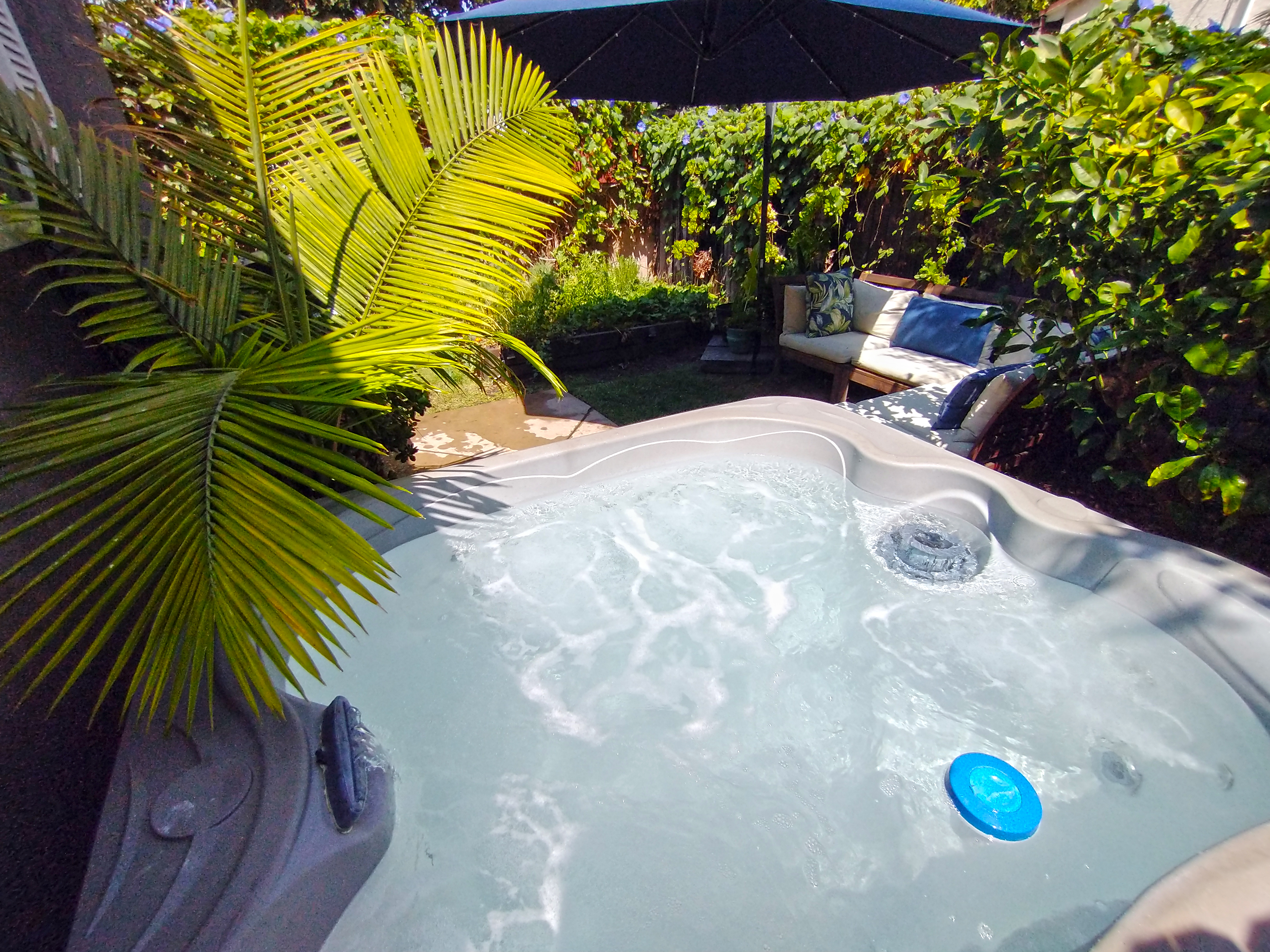 Romantic Tropical Retreat with a Private Hot Tub!