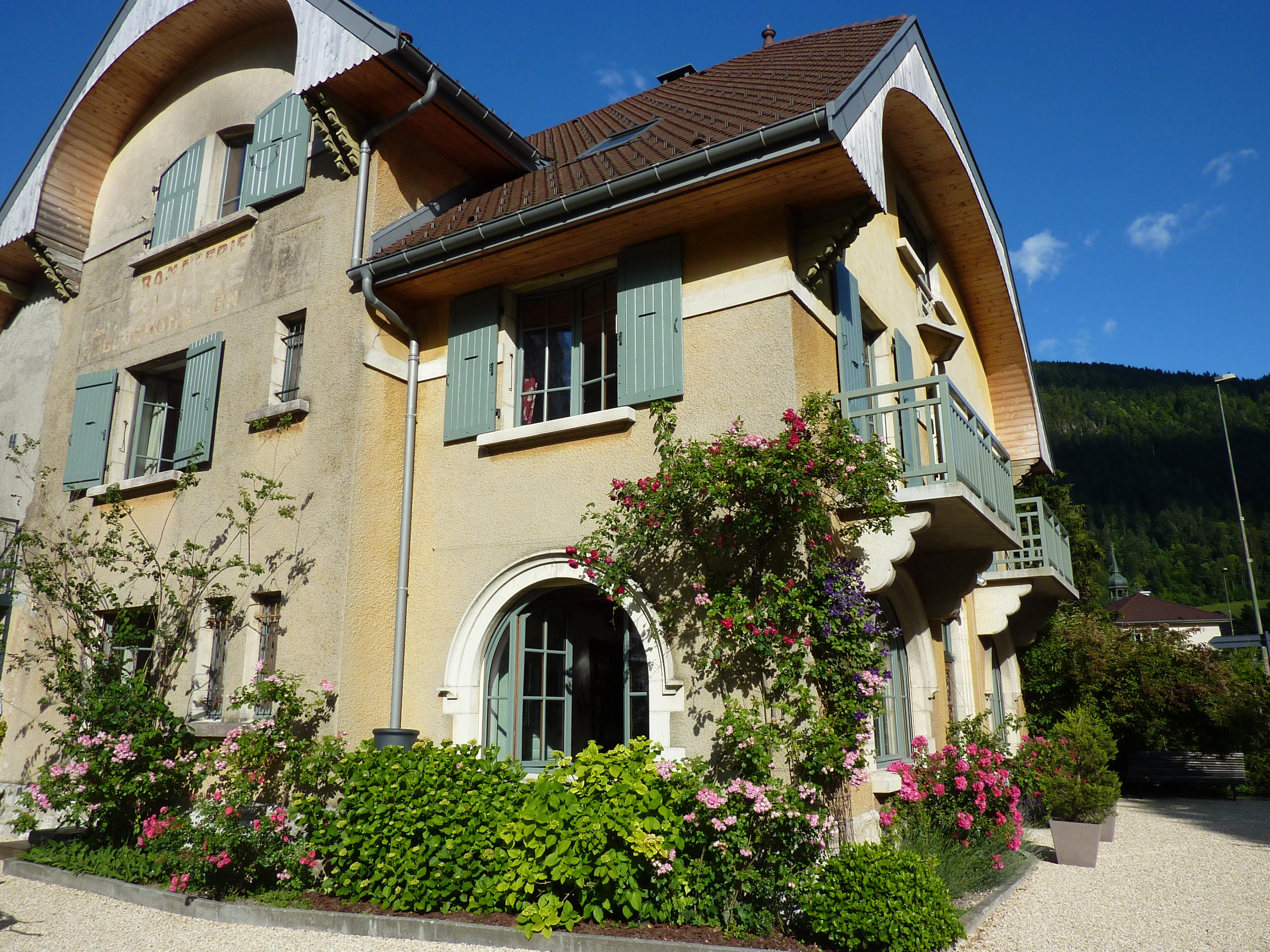 L' Ancienne Fromagerie      (4 stars)