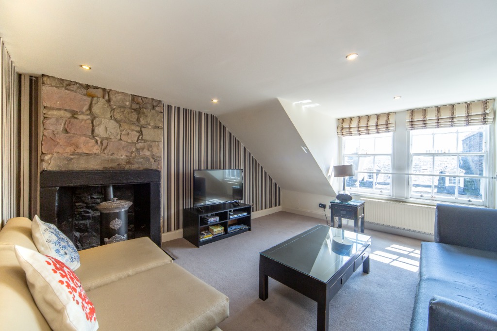 1 Bed 1 Bath ROYAL MILE RESIDENCE in Old Town, Princes Street and Leith Street, Edinburgh