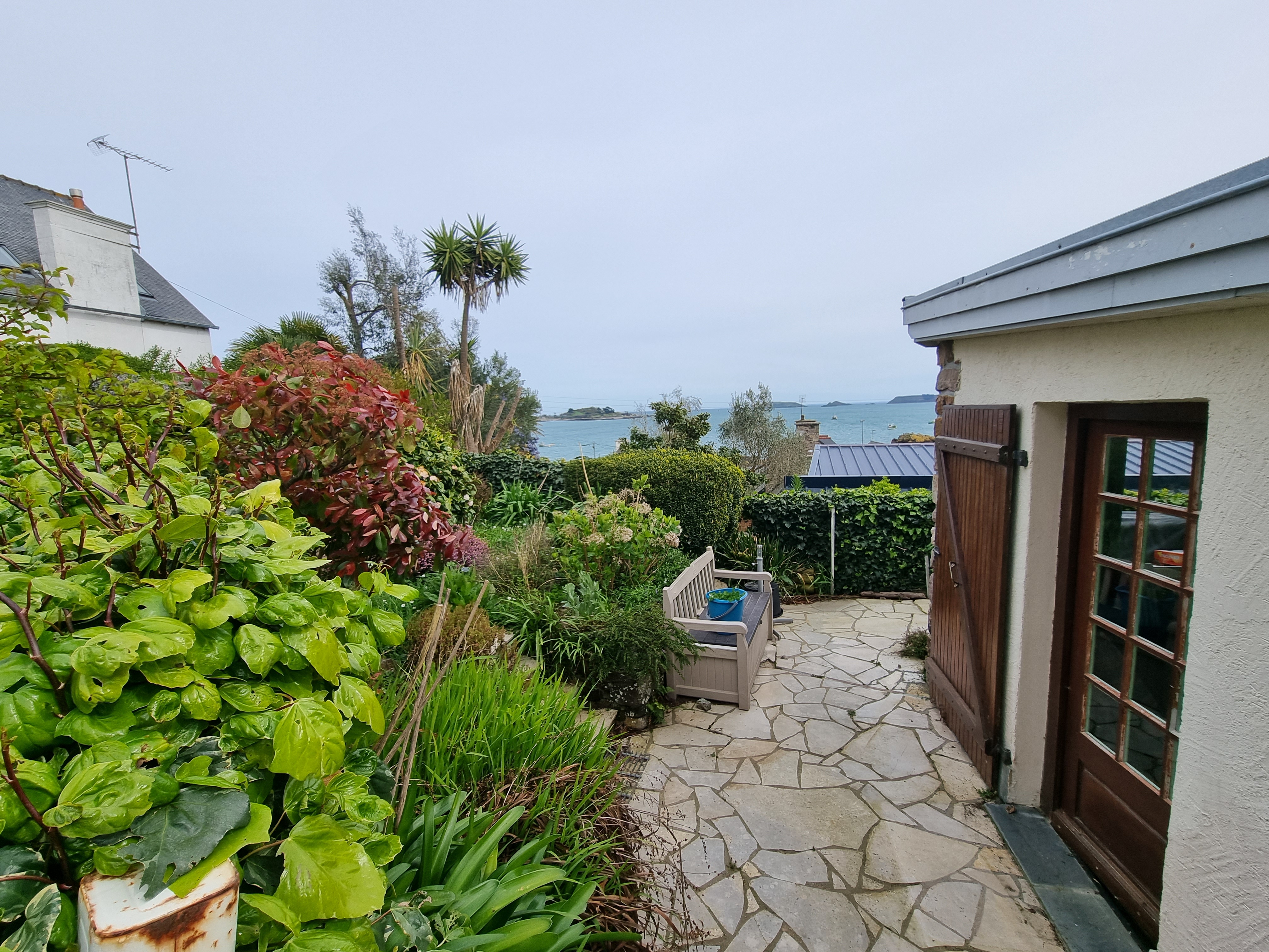 Large fisherman's house with sea and island views