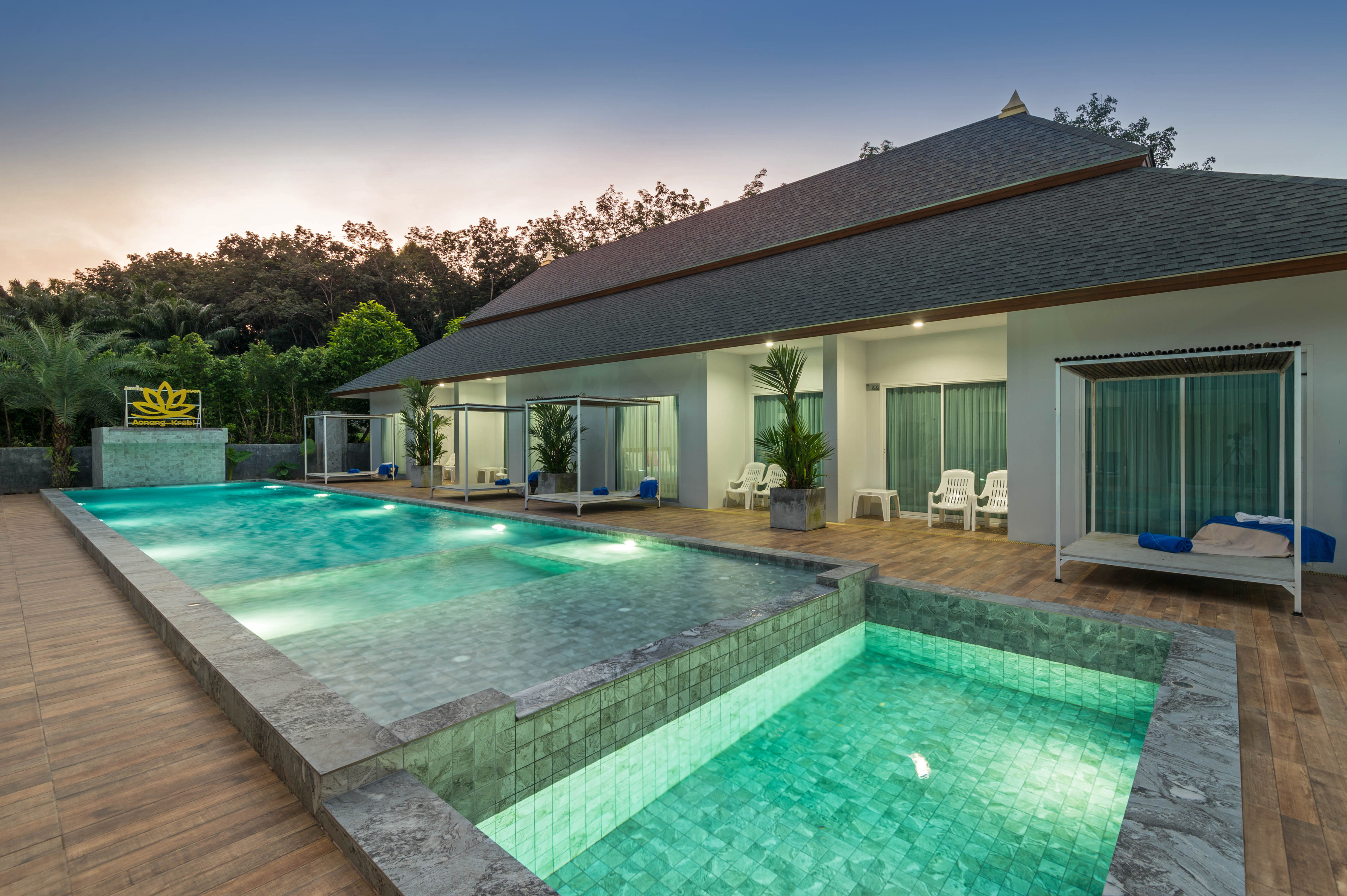 2 Bedrooms Pool Access Villa