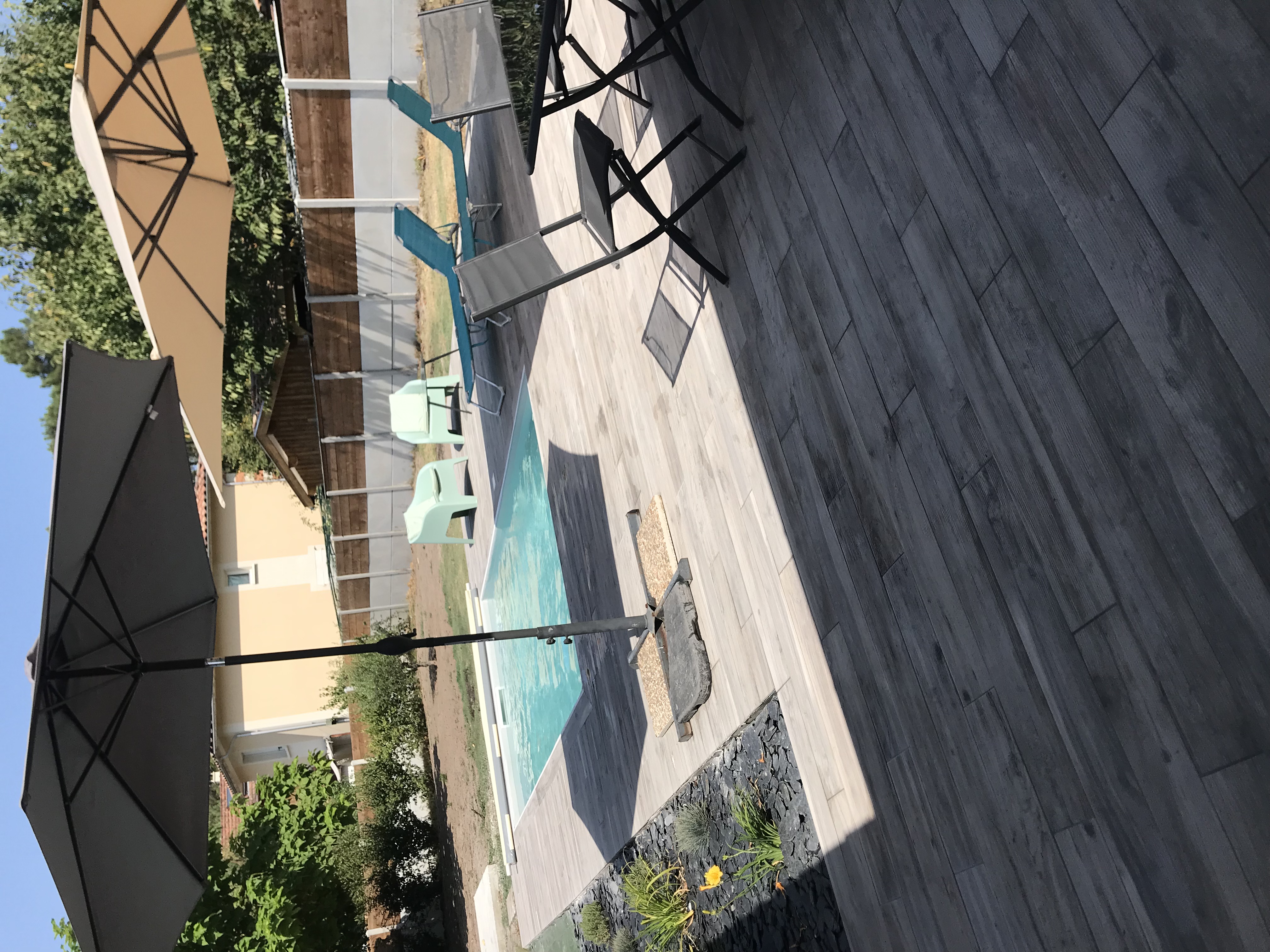 Pretty ideal T3 house with garden and pool