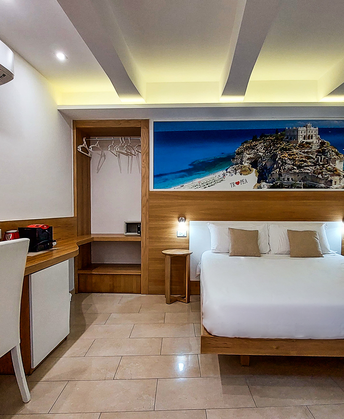 Don Francisco Room with Garden
