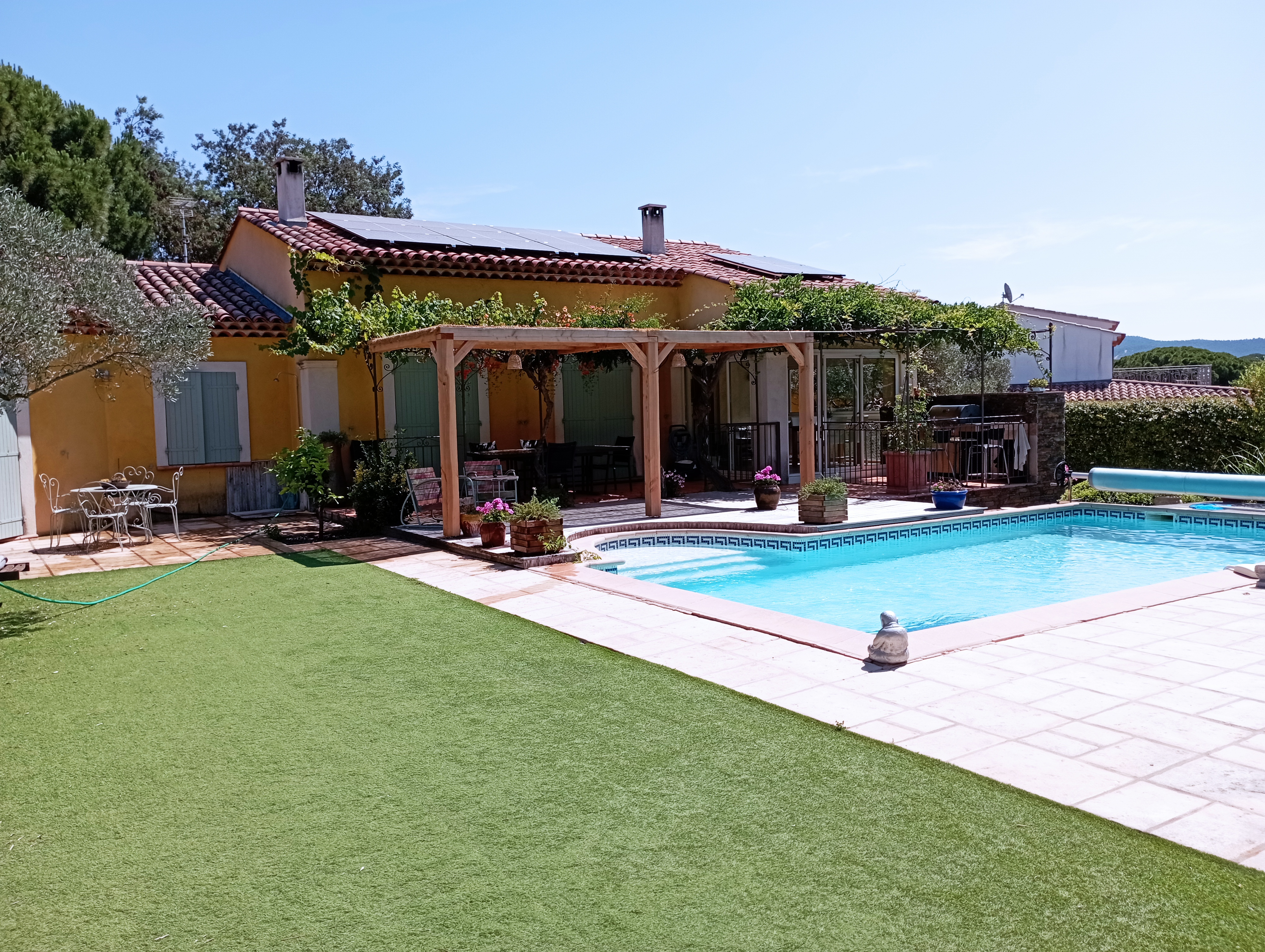 Provencal villa with pool 8mx4m