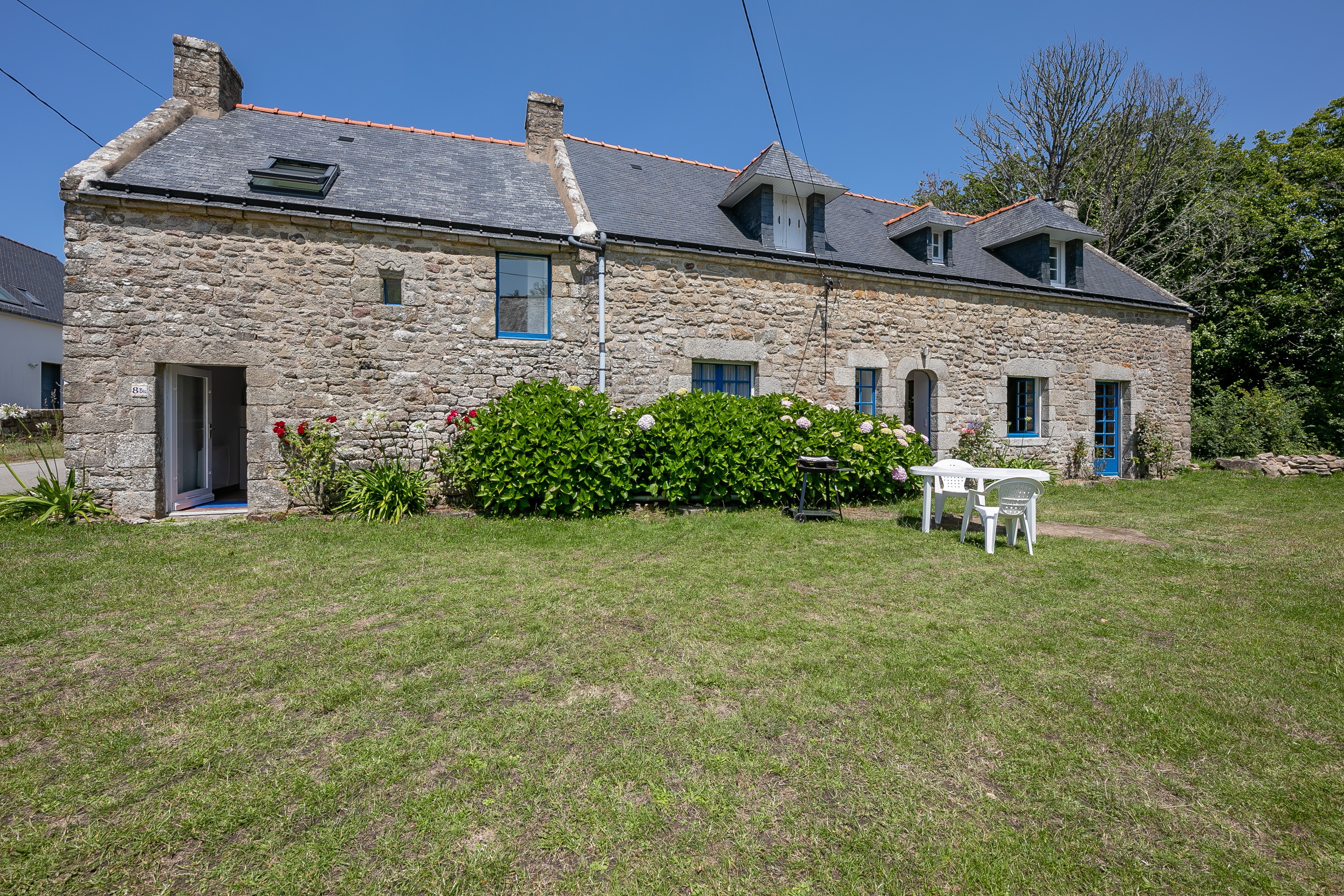 KERINIS**** - Beautiful Longère with Garden
