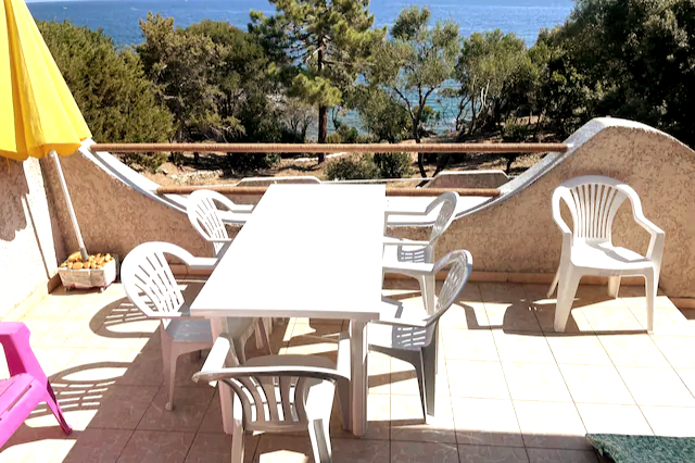Apartment by the sea 6 people in Cala d 'Oro