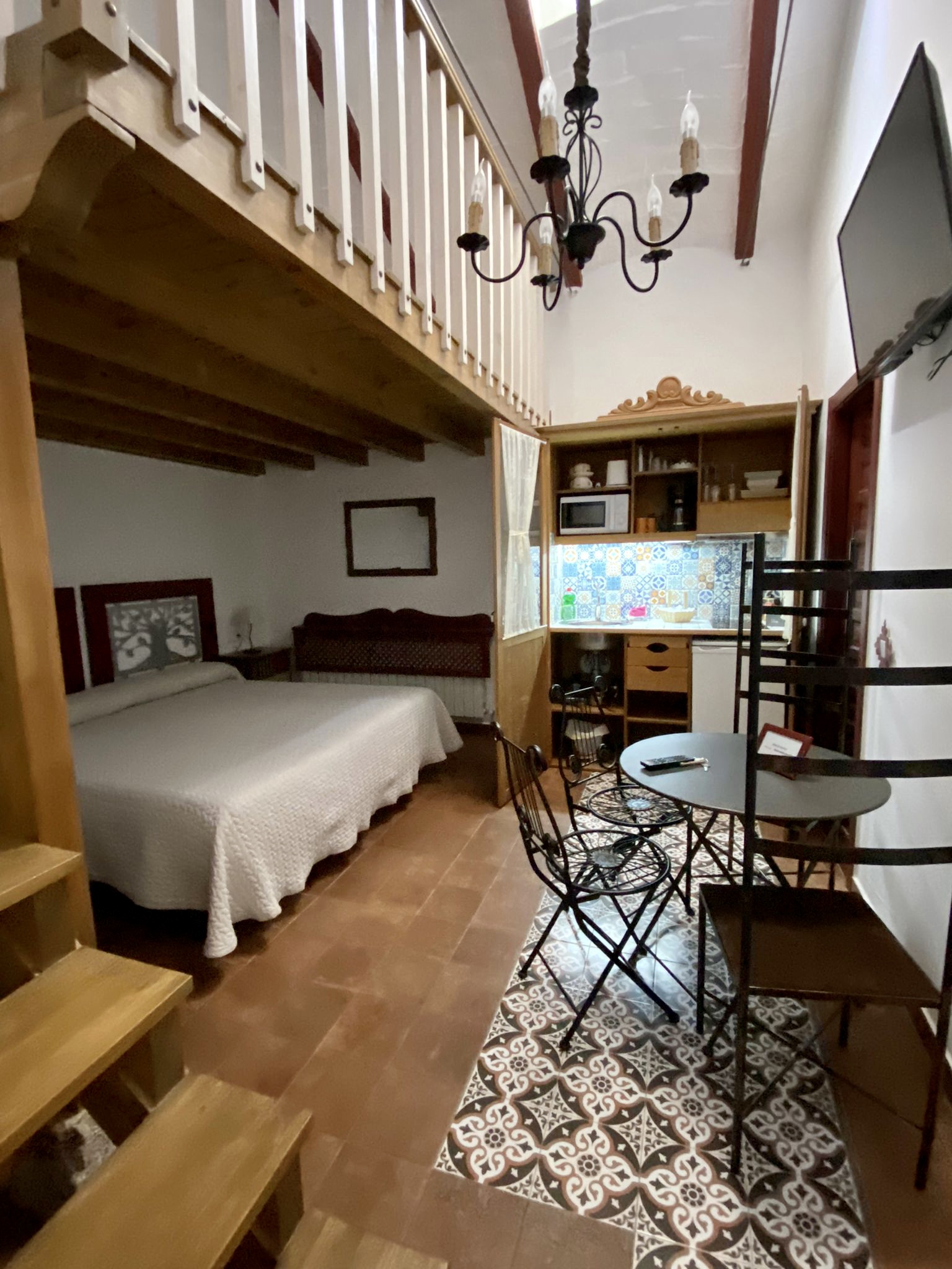 Theatre retreat (Suite 6)