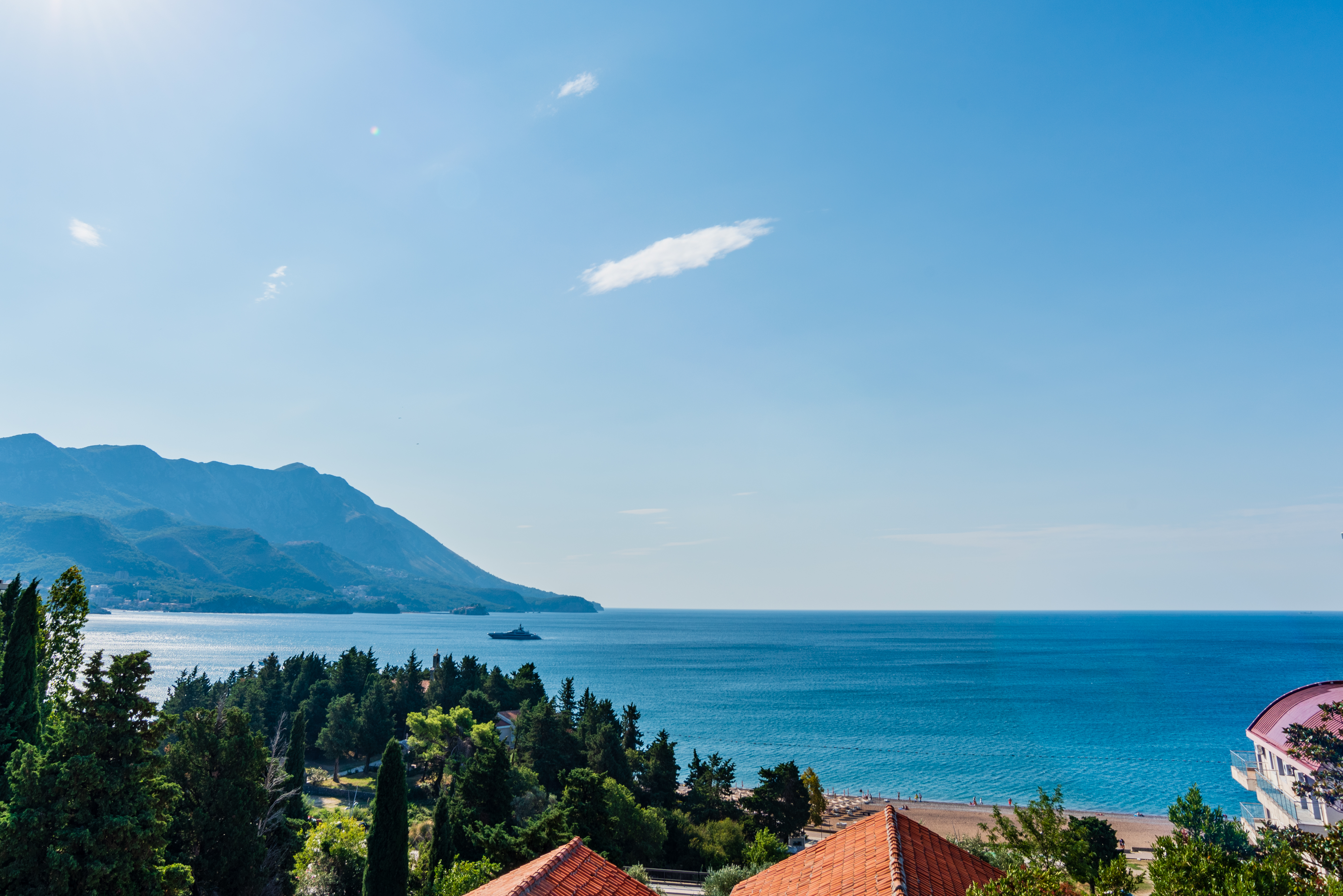 One-Bedroom Apartment-beautiful views of the sea
