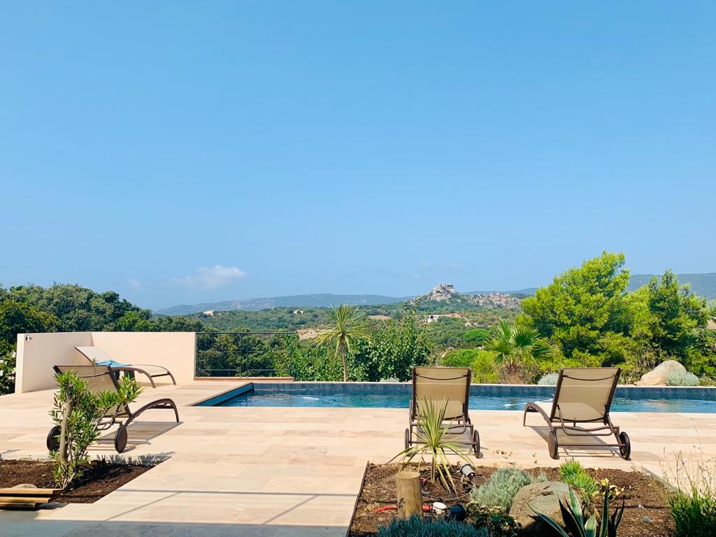 Beautiful villa with panoramic view pool .Hauffee