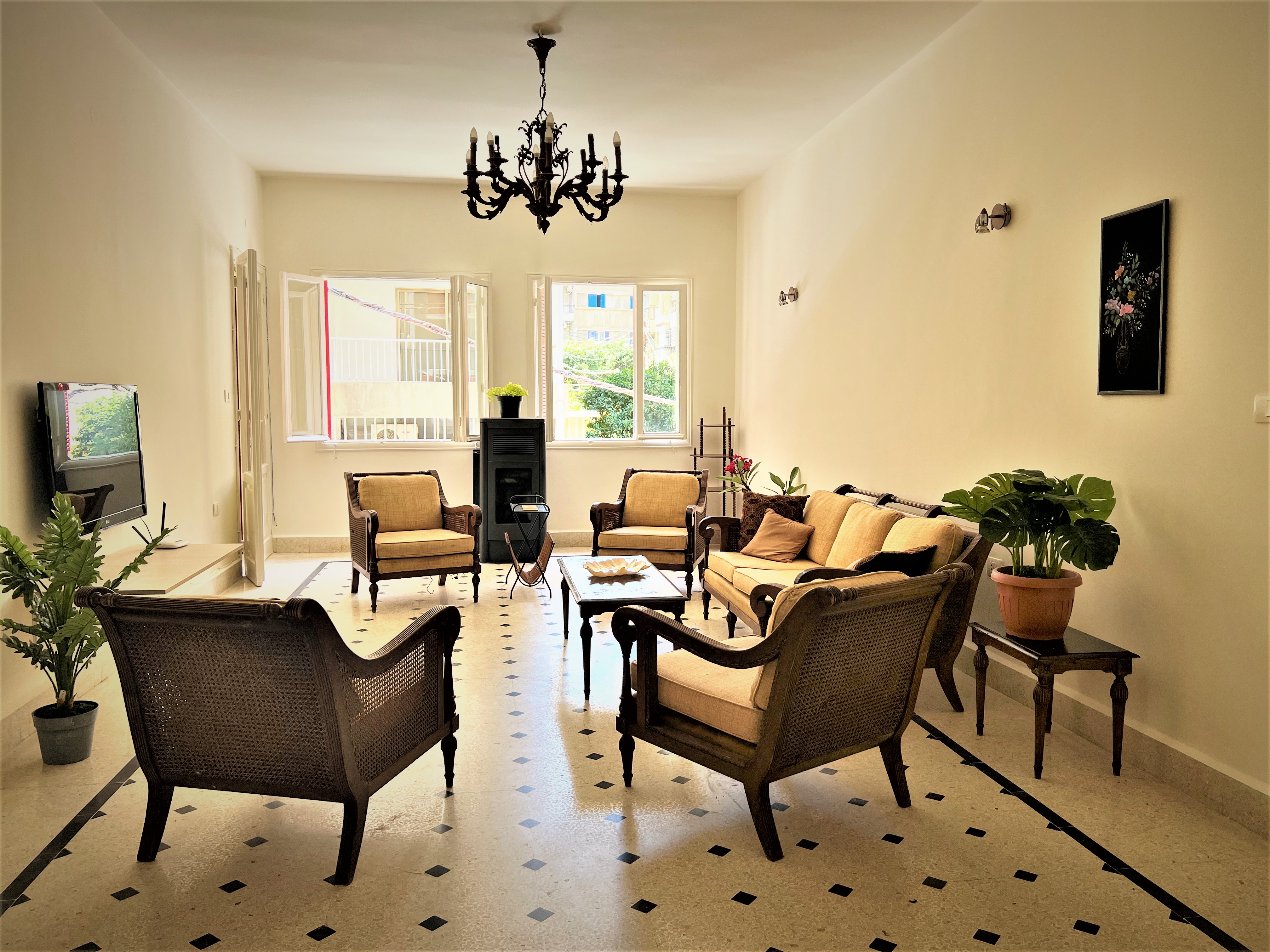 Great location, with Patio, and 24/7 Electricity⚡️