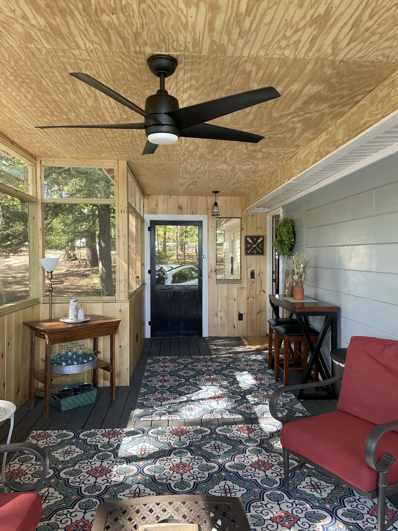Lovely cottage on Sunrise Lake, Middleton, NH. Cottages for Rent in