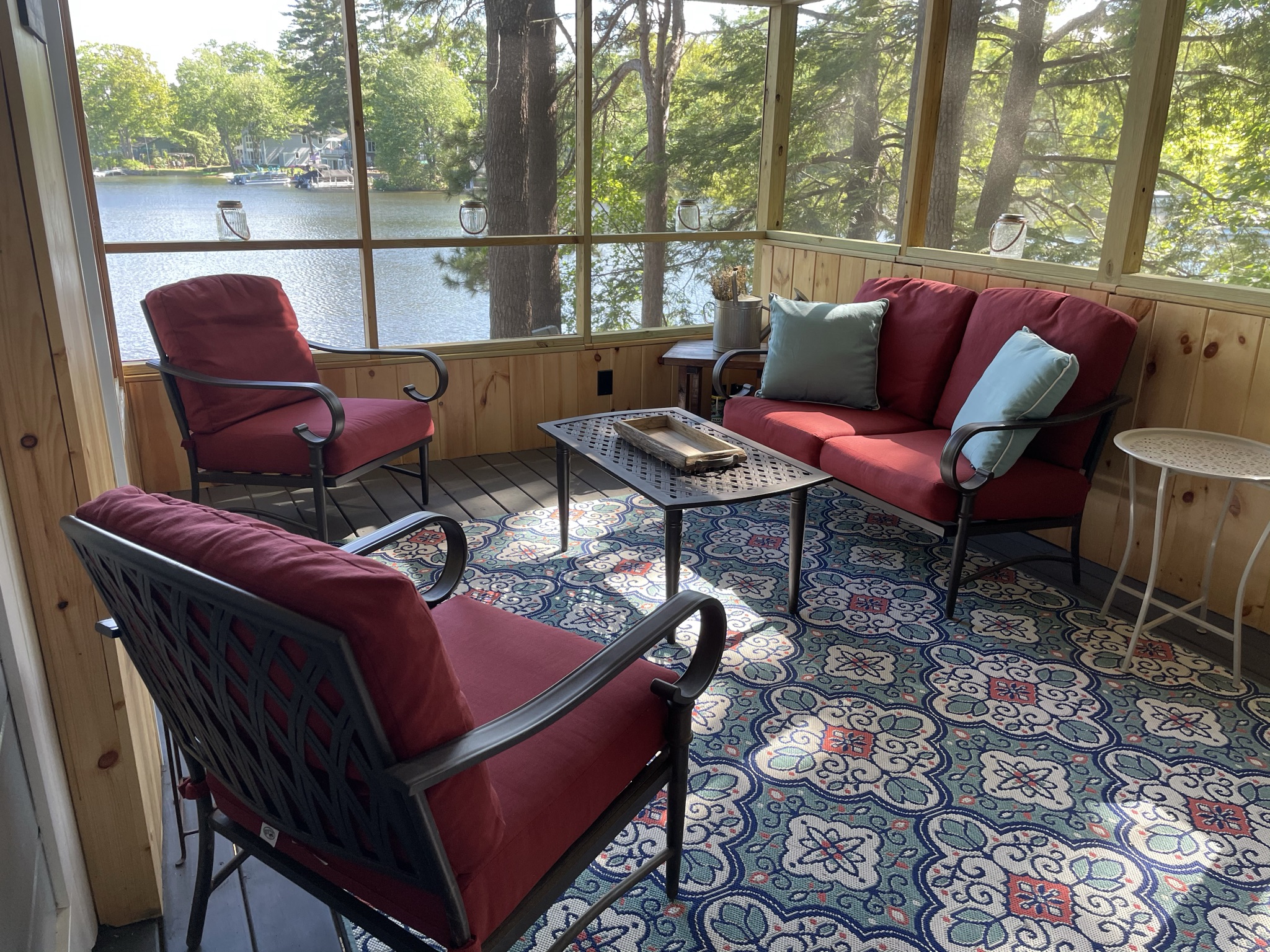 Lovely cottage on Sunrise Lake, Middleton, NH. Cottages for Rent in