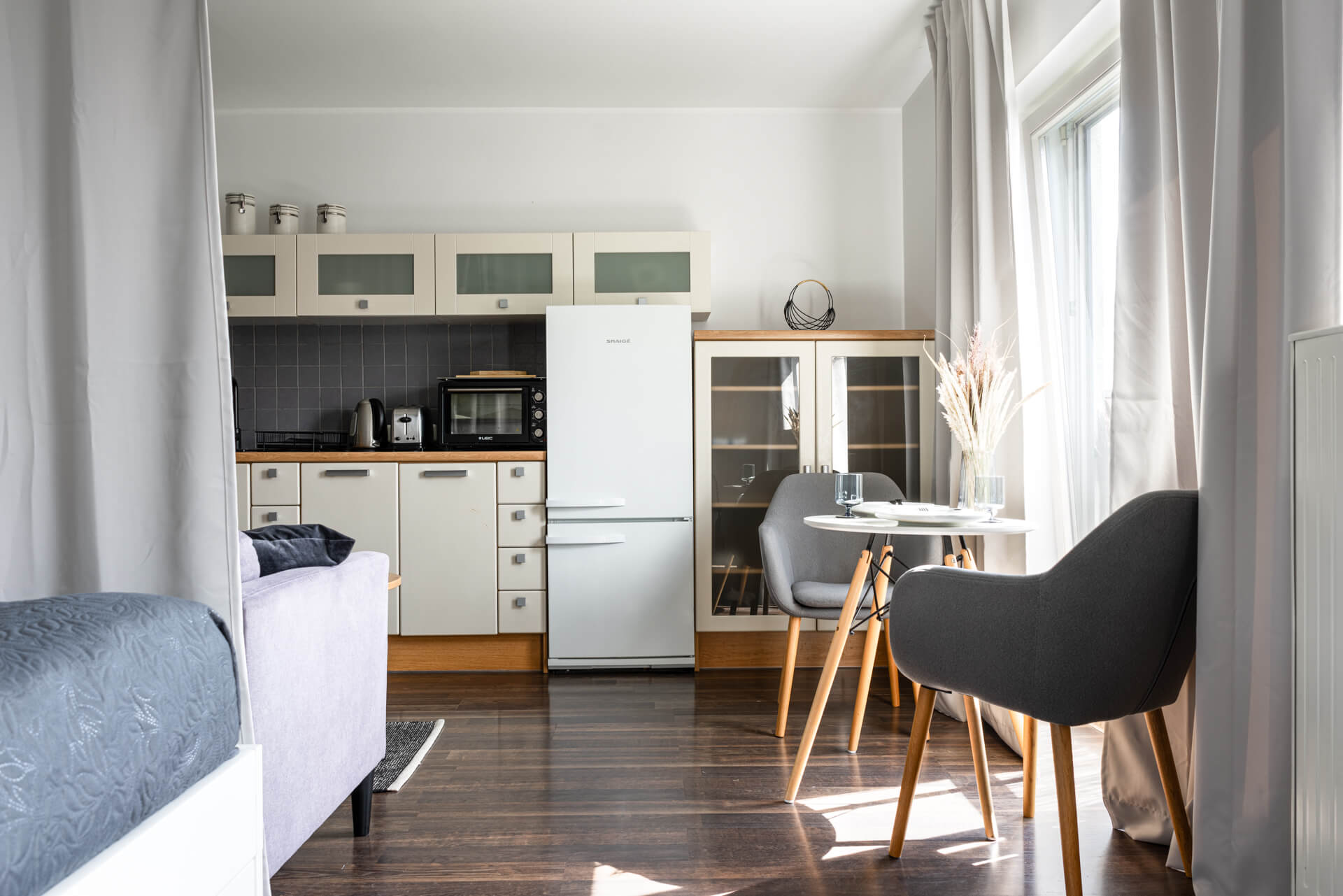 Centrally located cozy & quiet apartment for 2