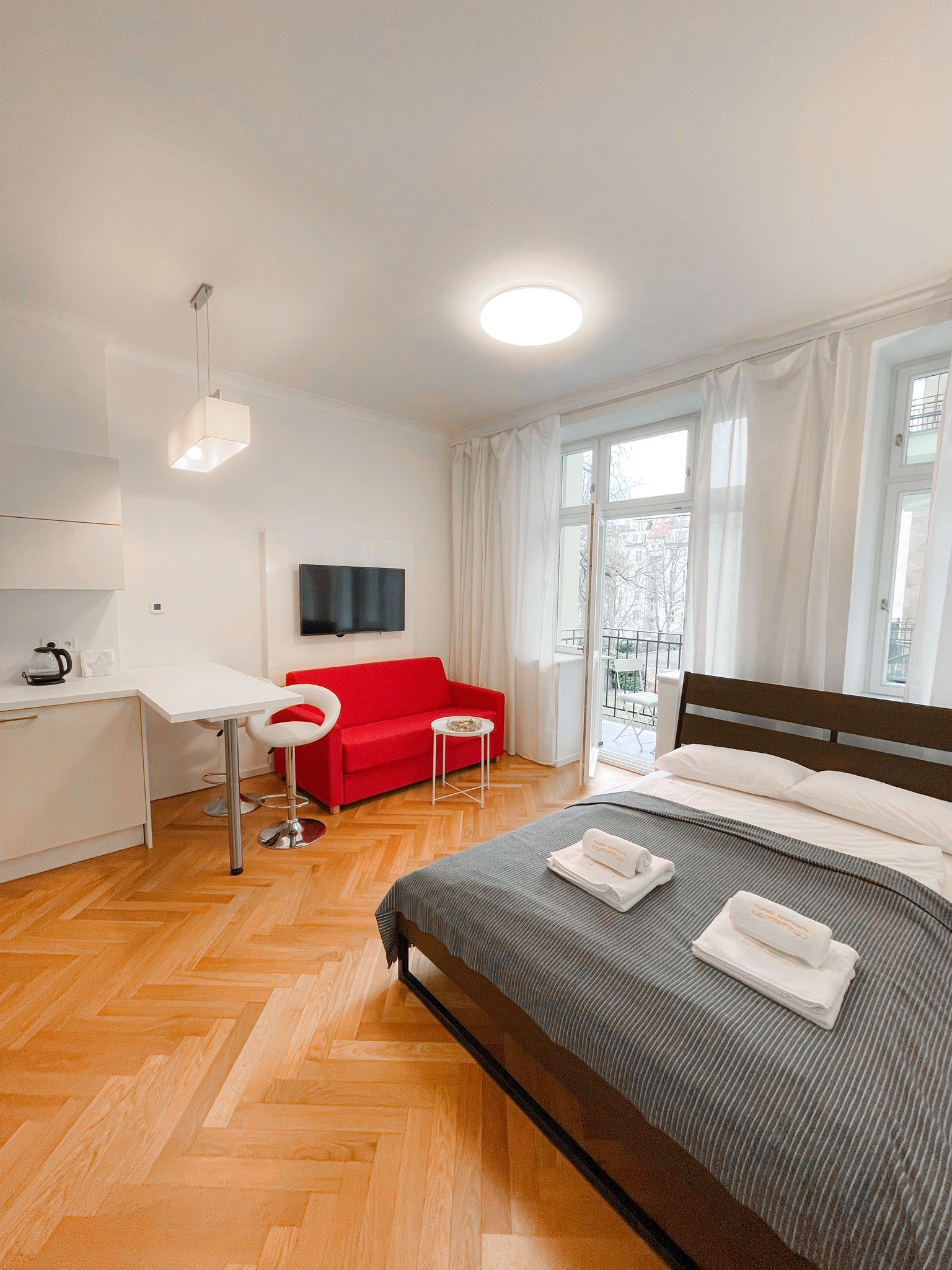 Friendly apartments in Prague + Balcony #312
