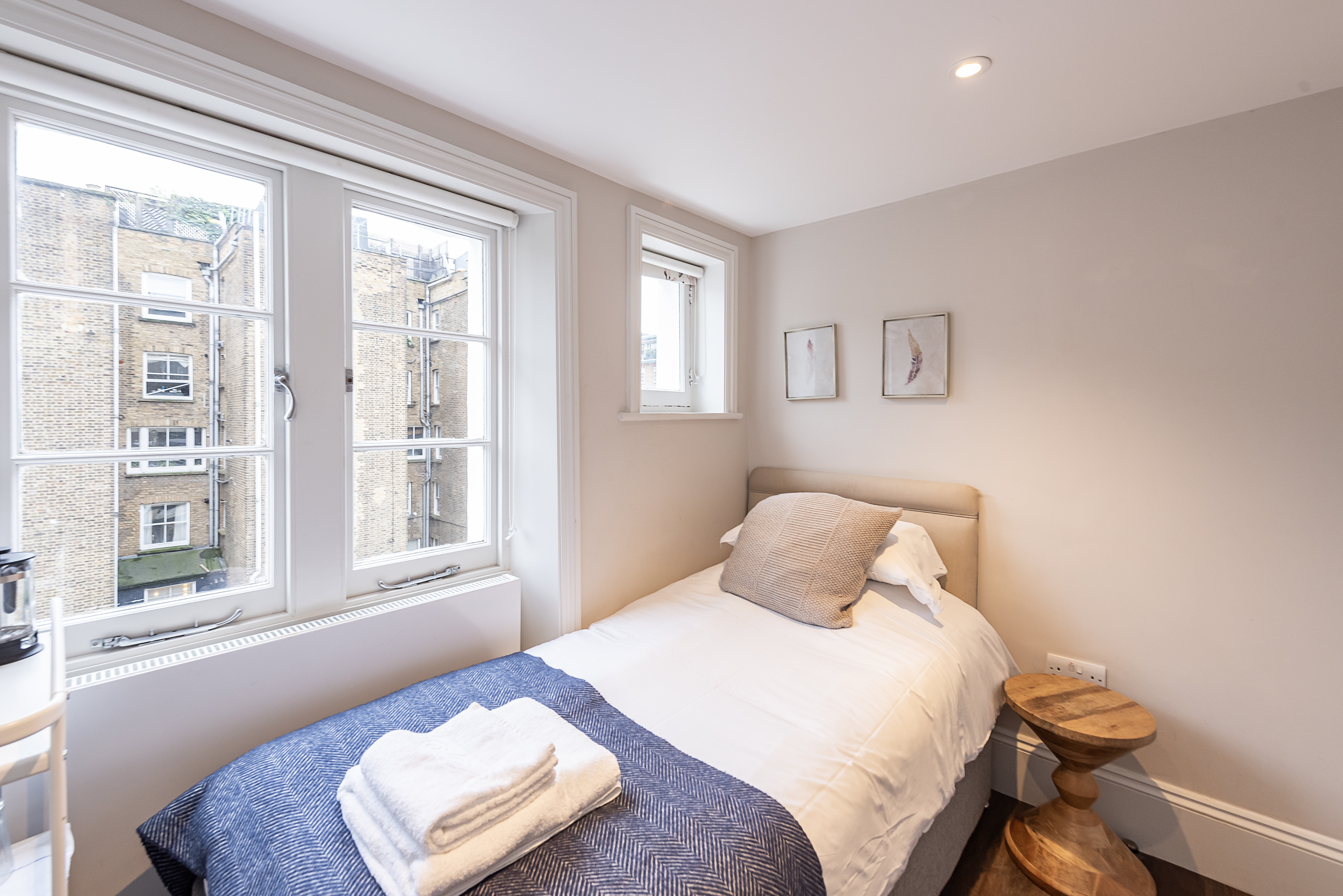 Outstanding Kensington Studio