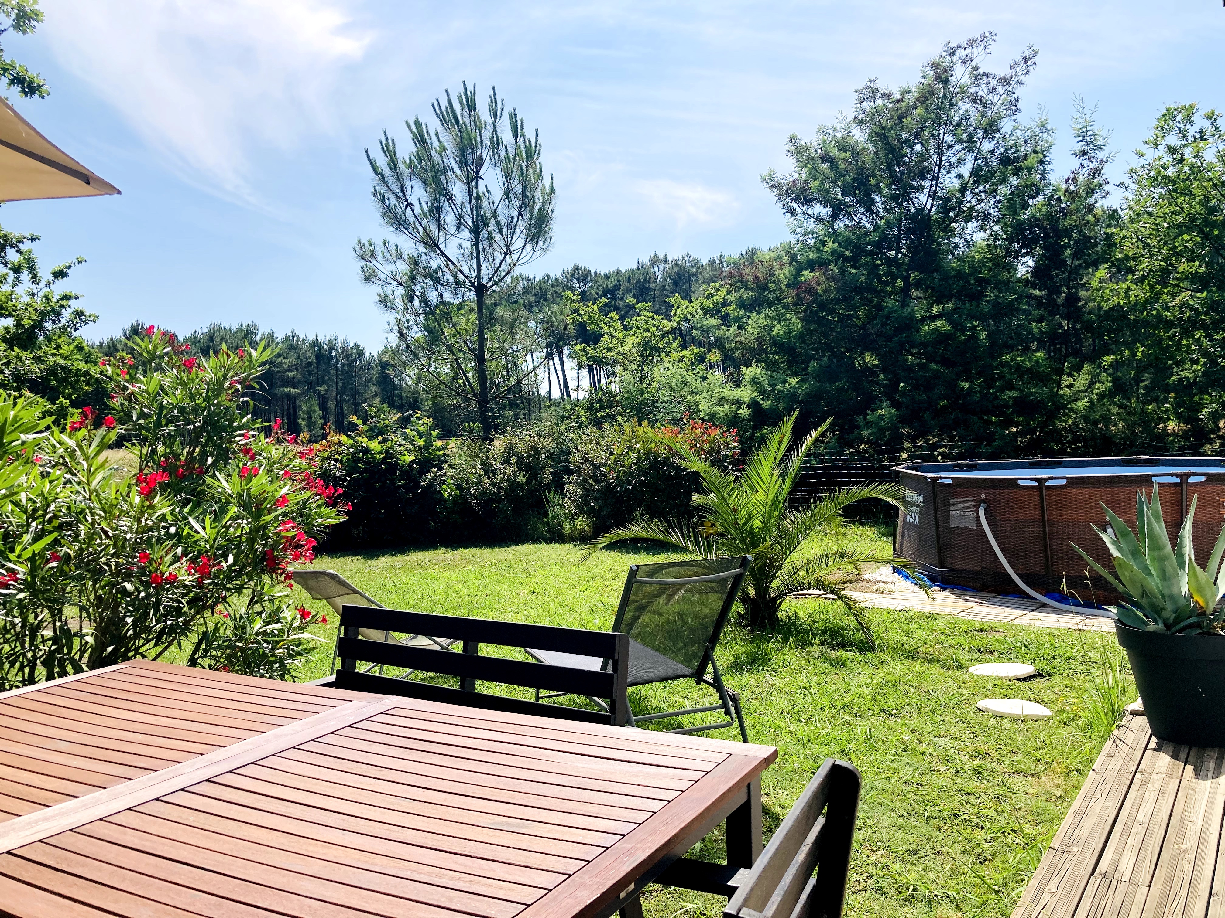 family house-10 minutes from the beaches/forest edge