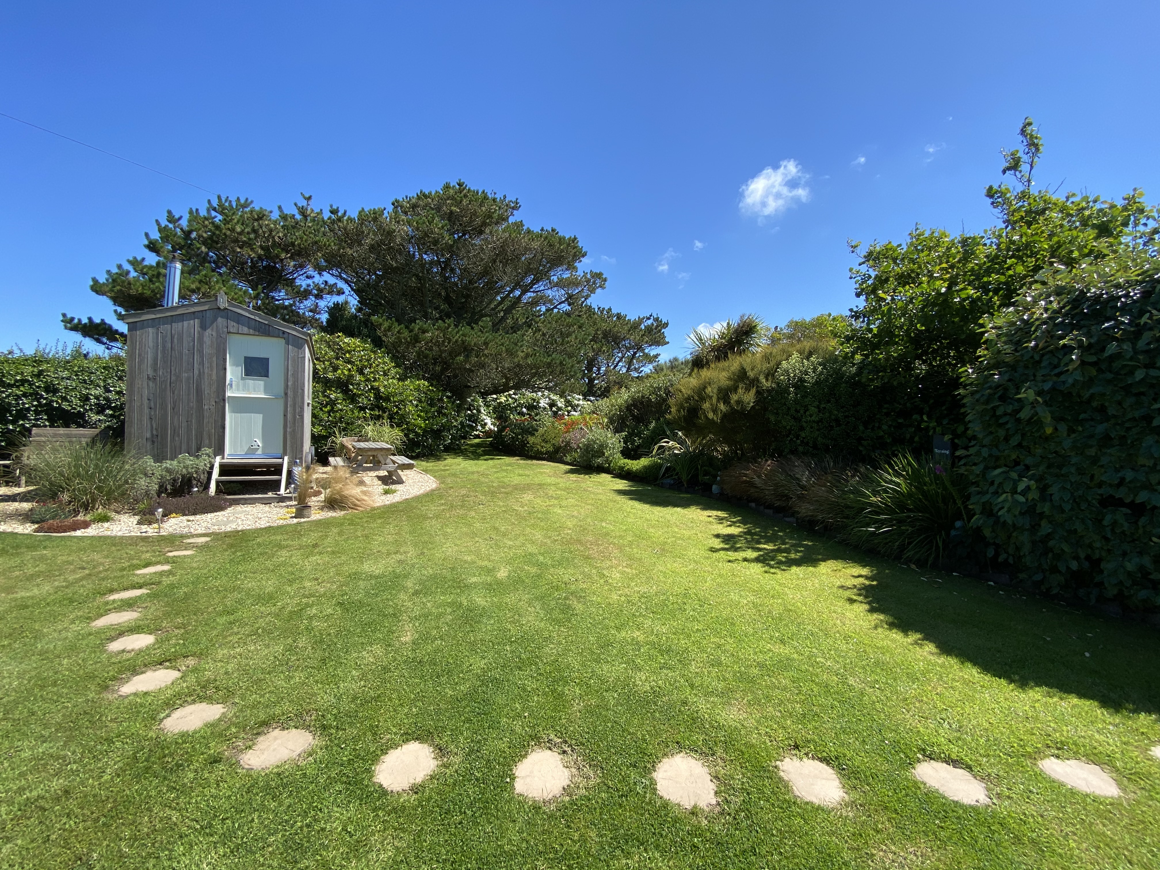 The Angel Shepherds Hut with breakfast