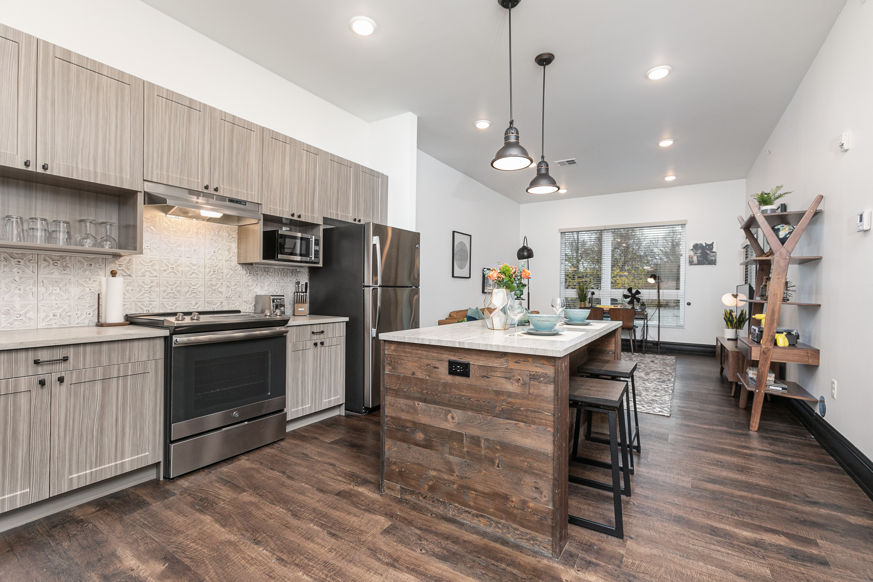 Upscale Two Bedroom Apt In Historic Galloway Area - Apartments For Rent In Springfield Missouri United States