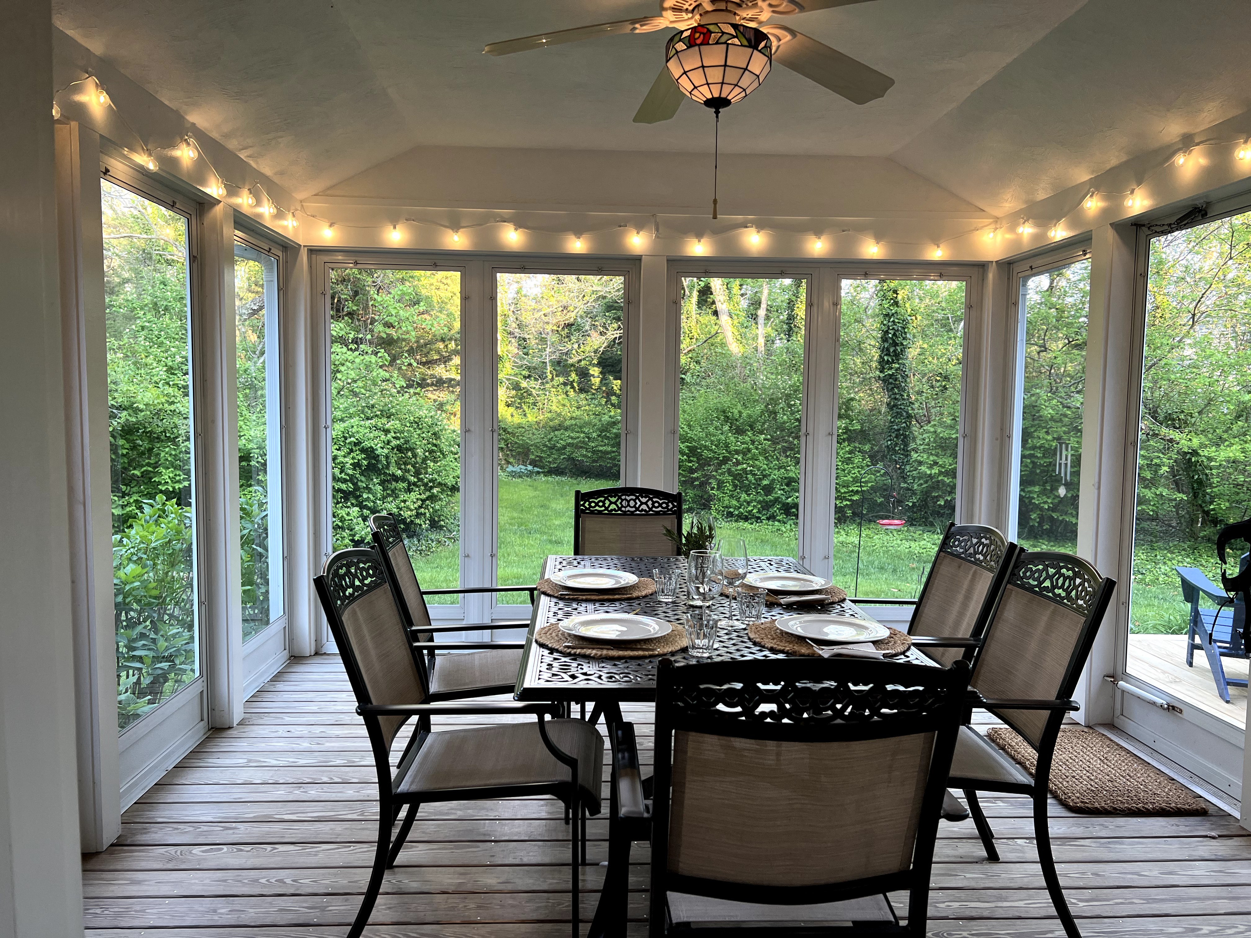 Lovely home 3 mins to beach, w/screened porch