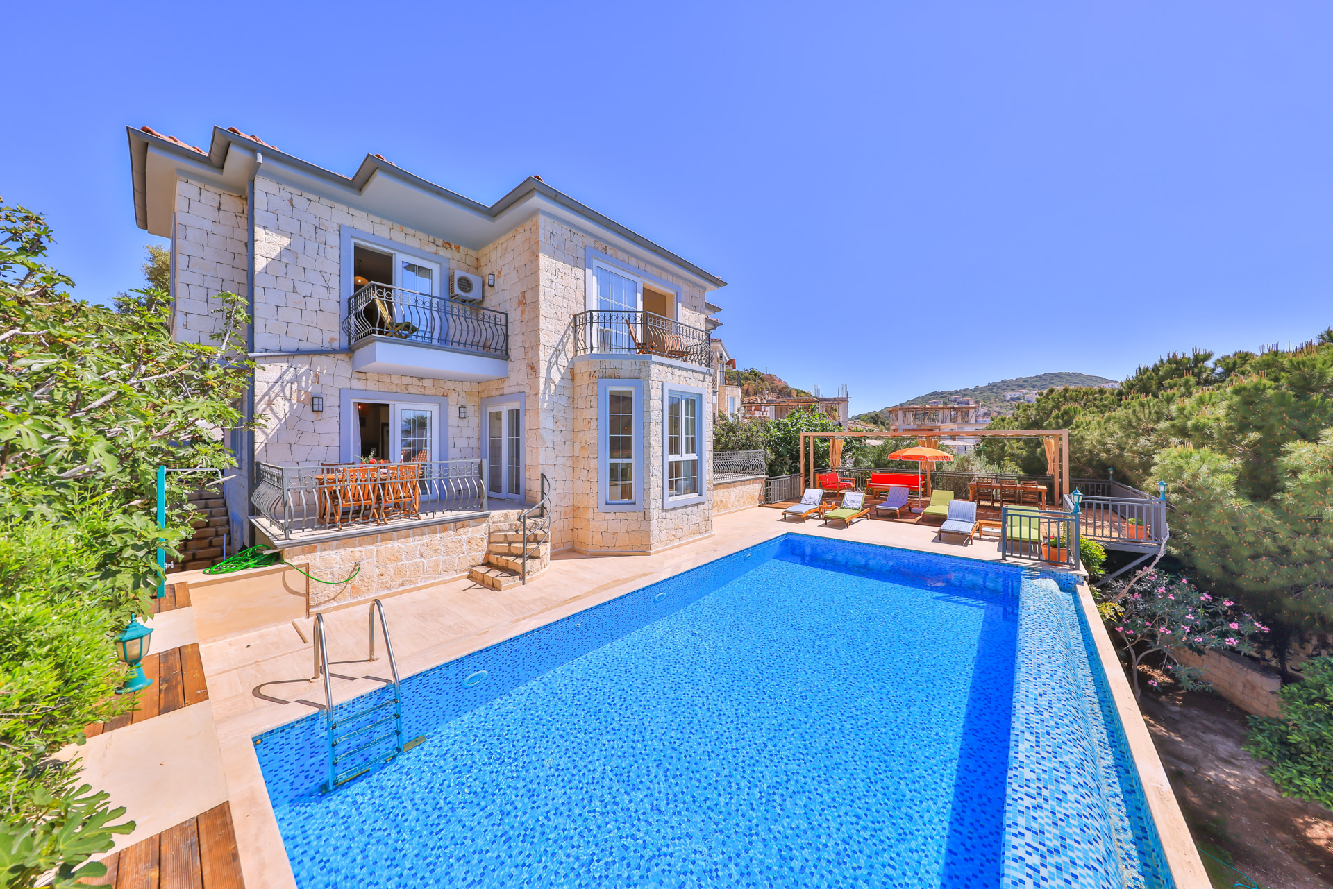 Kaş Yarımada�da manzaralı müstakil 6 kişilik villa Çukurbağ