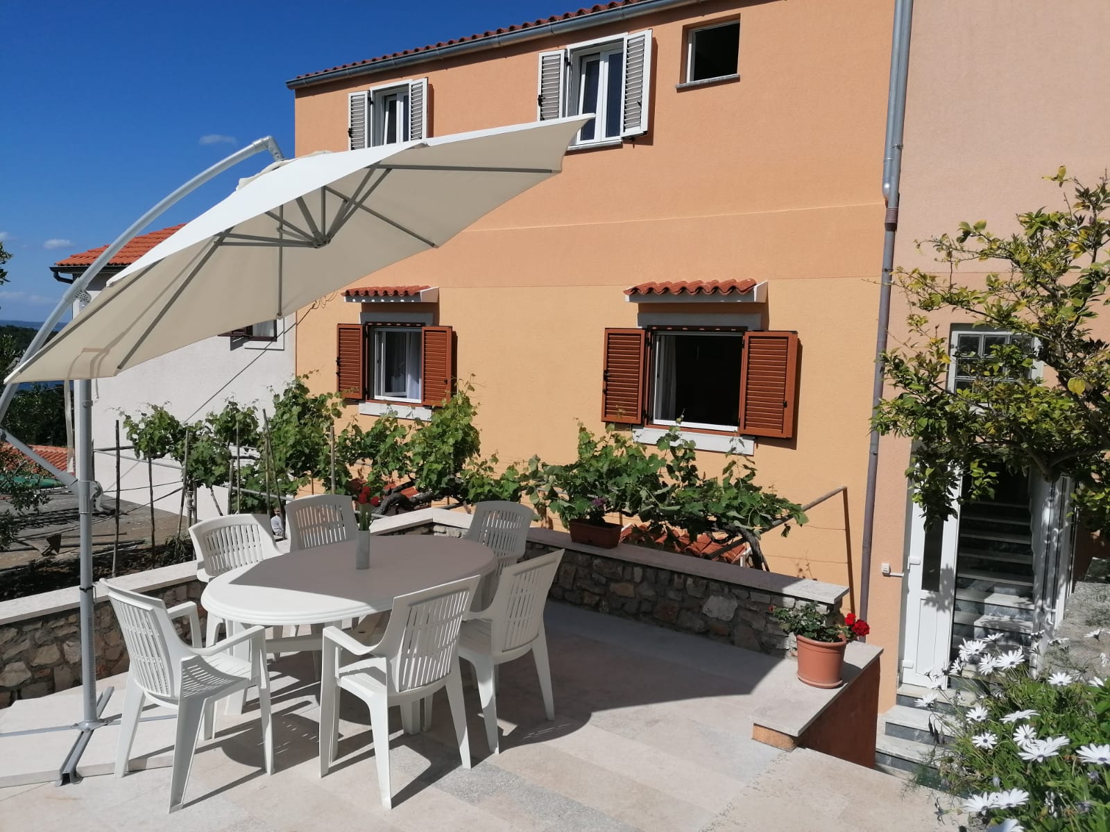 Cosy apartment*** with terrace (3+2)