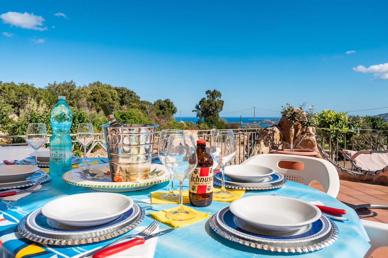 TWO-FAMILY VILLA WITH SEA VIEW IN CANNIGIONE ALTA