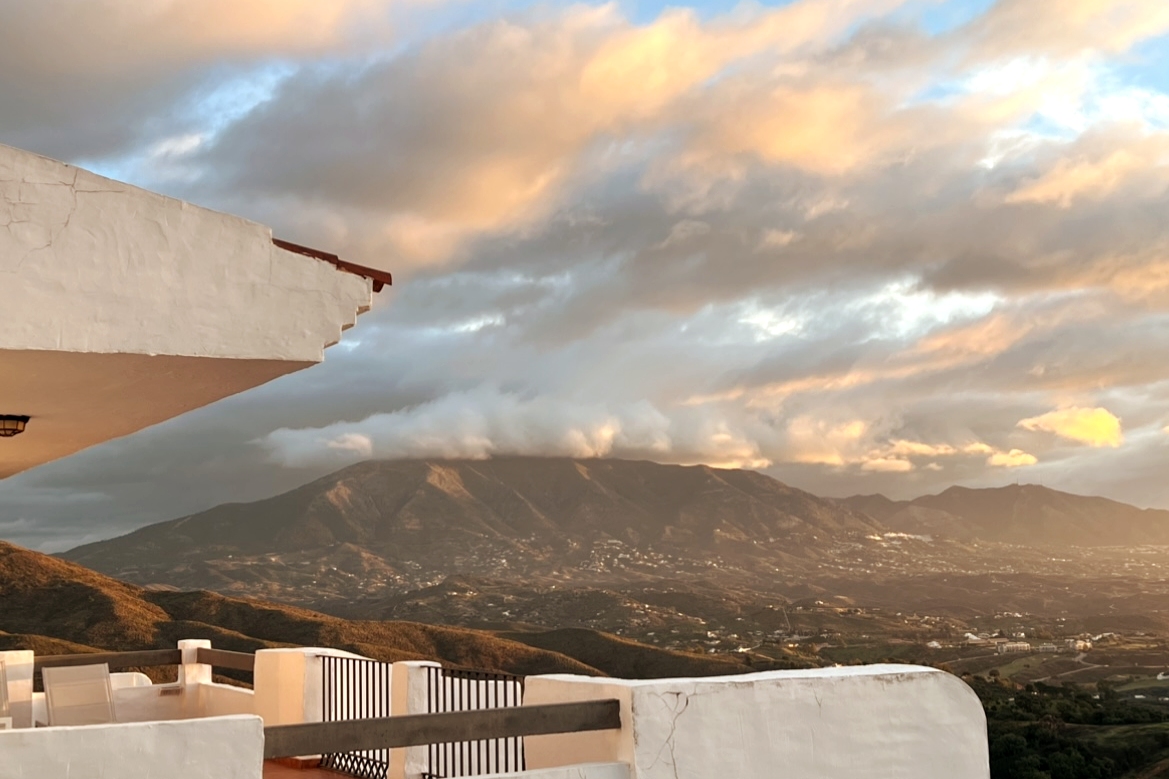 17 Mairena Forest panoramic sea and mountain views