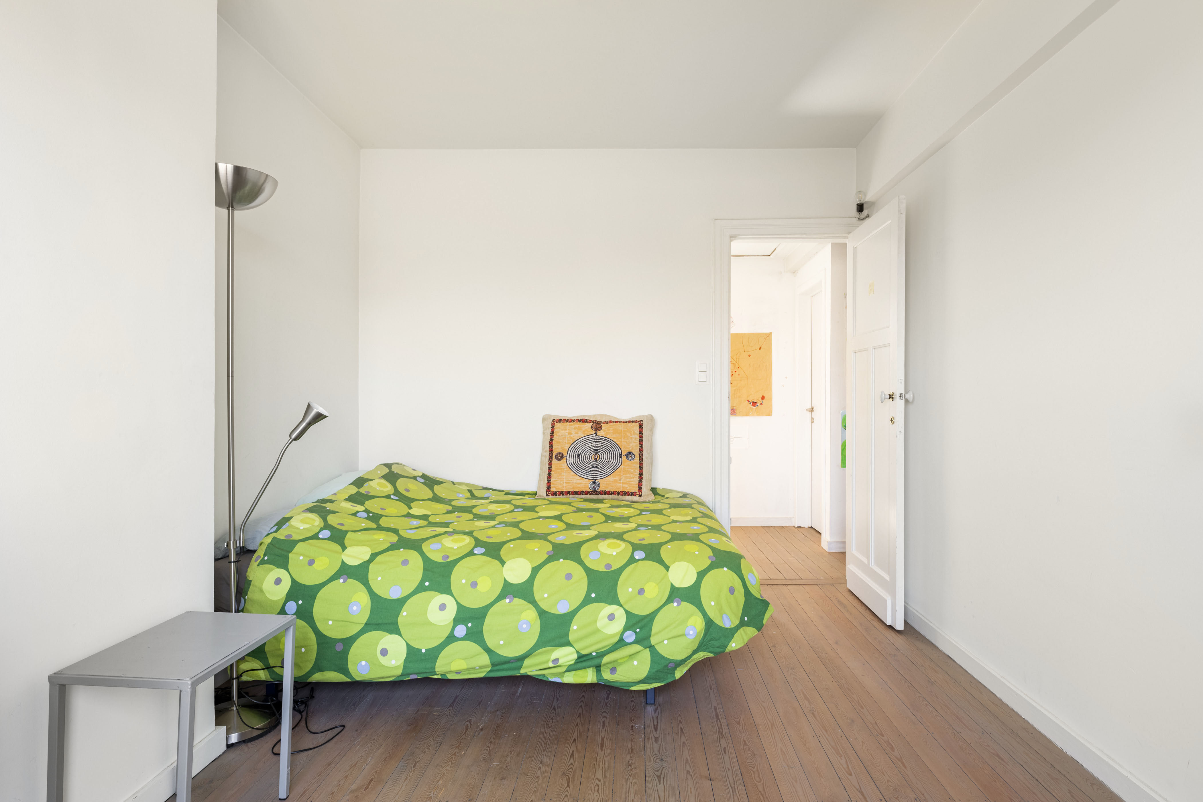 ideal location, charming mansion, home feeling
